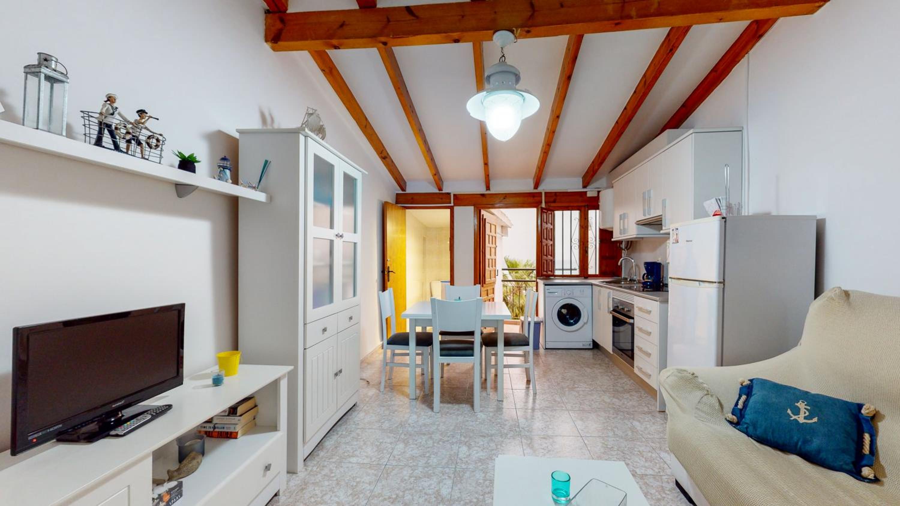 Apartamento en primera linea de playa de Villajoyosa photo 4
