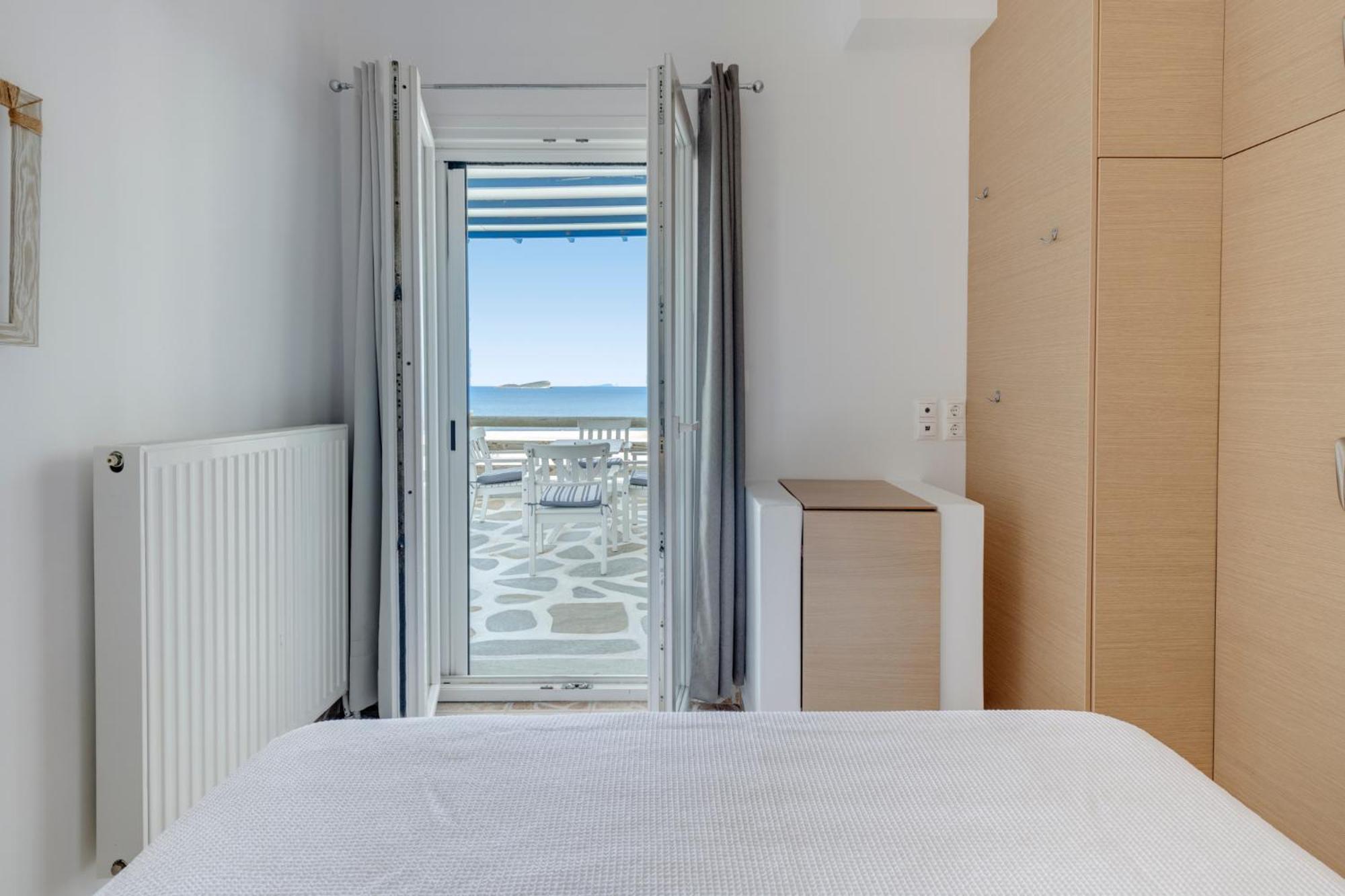 ENDLESS BLUE from Syros - Fabrika Resort