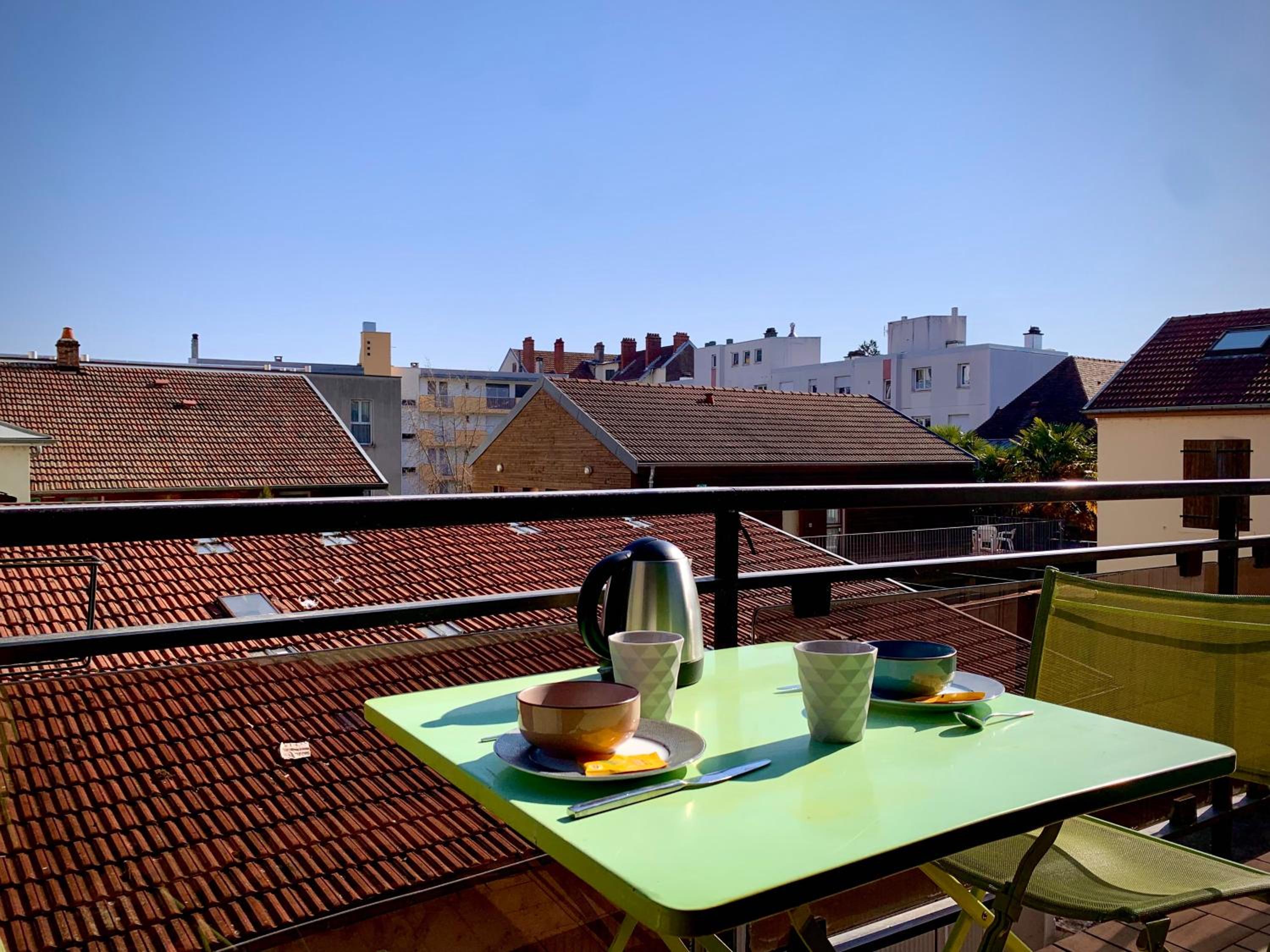 Chaleureux appartement centre ville proche gare.