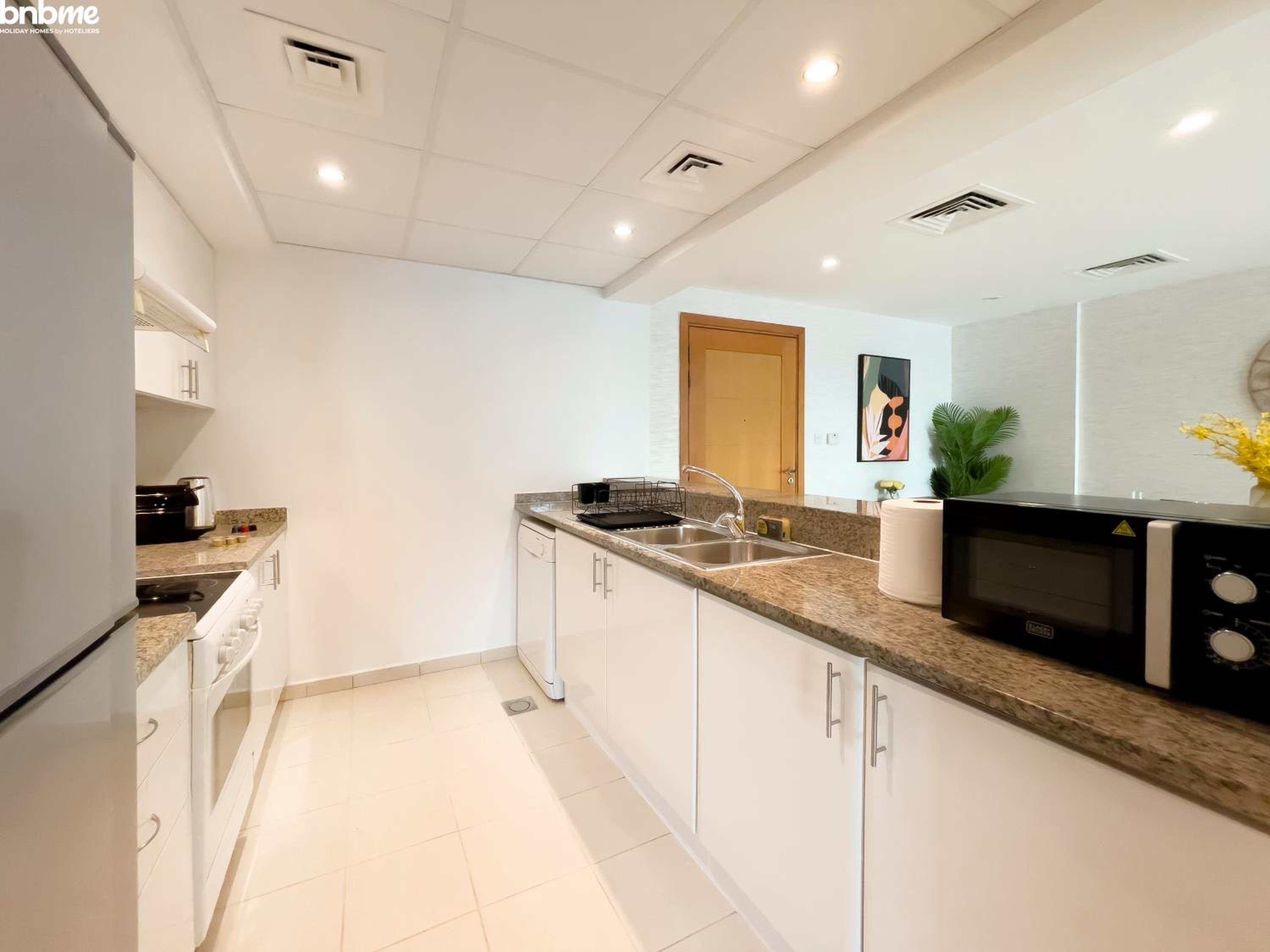 bnbmehomes - Spectacular 1BR - Community View - 302