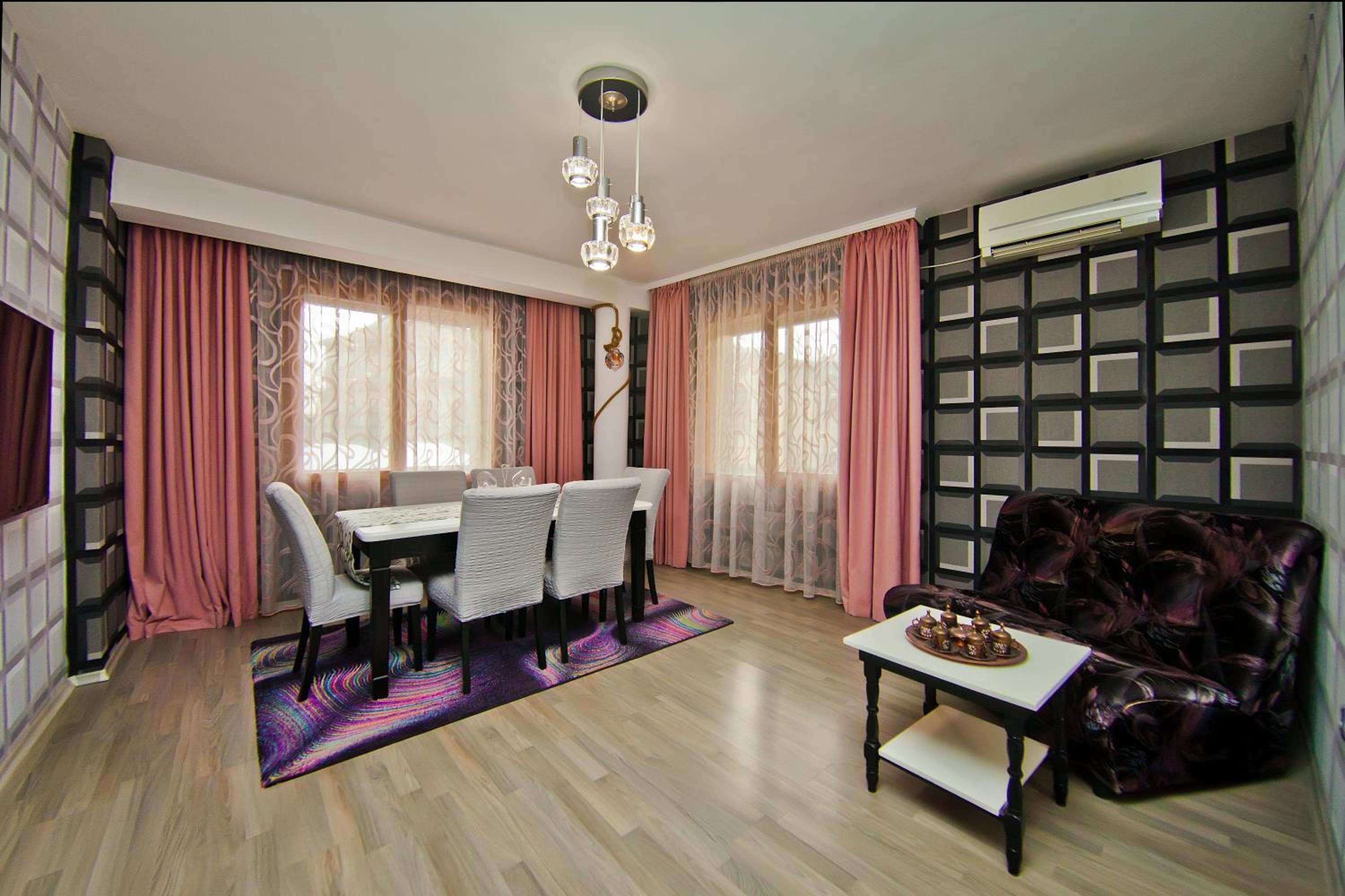Perla 2-bdrm in the heart of the city