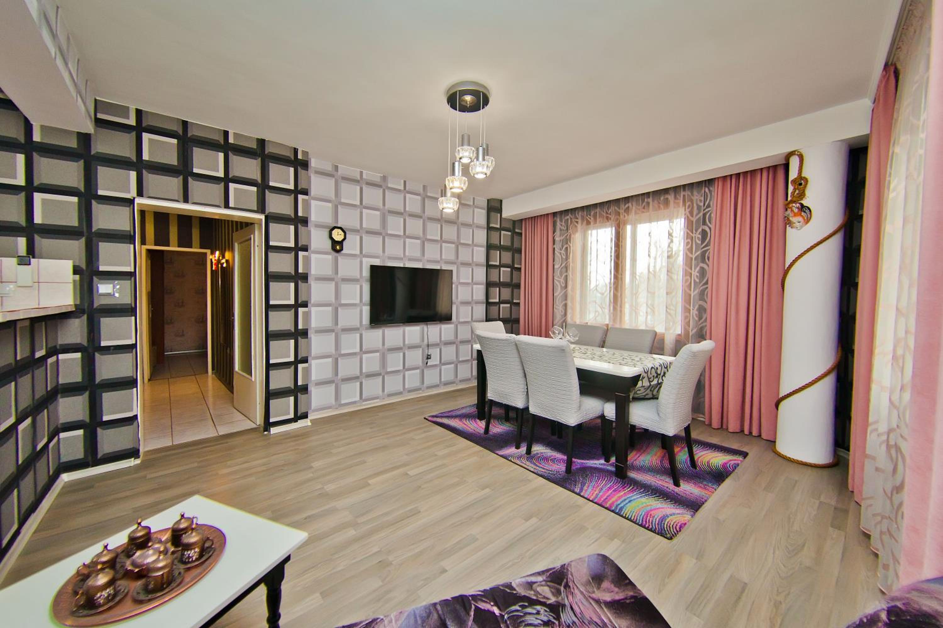 Perla 2-bdrm in the heart of the city