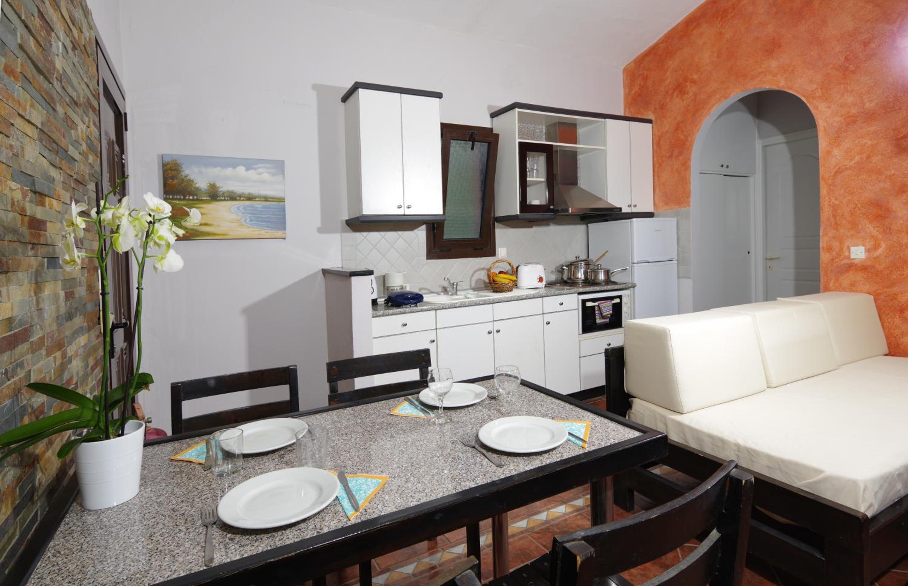 Penelope Apartment Hotel
