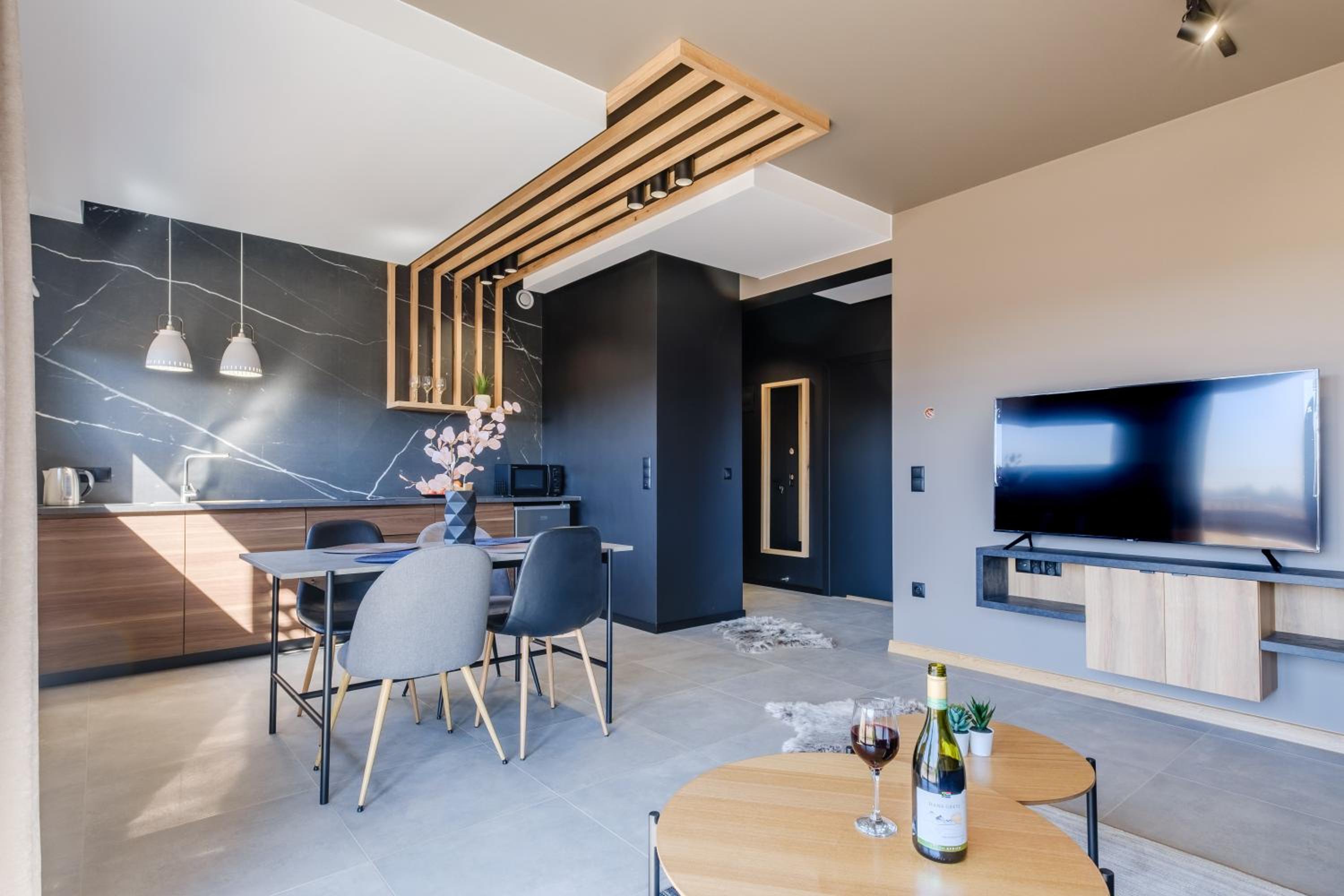 285 Apartments