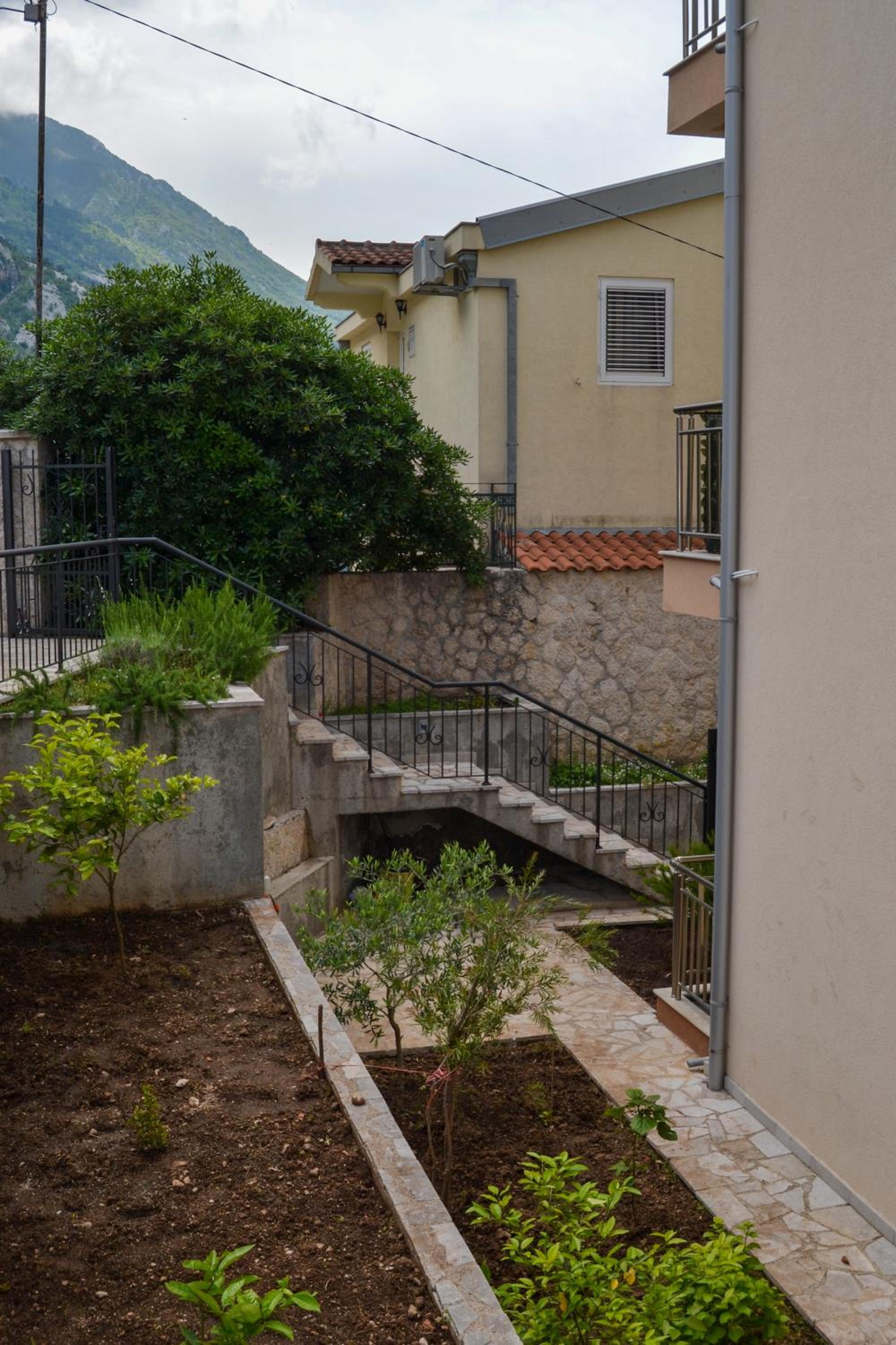 Seagull Apartments view 2