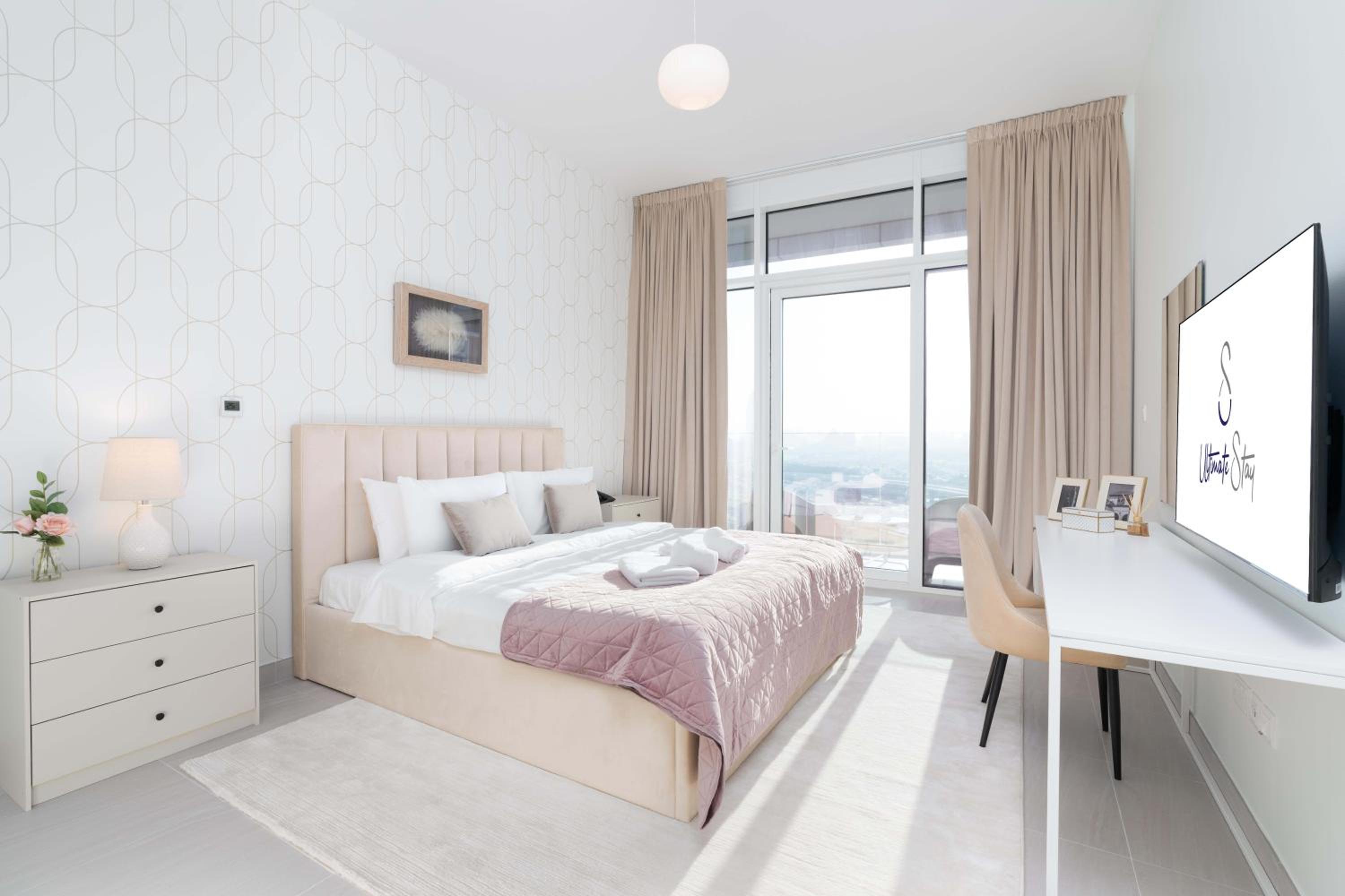 Ultimate Stay / 3 Beds / Gorgeous Frame and Park View / 250m from Metro / 1 Stop from World Trade Center