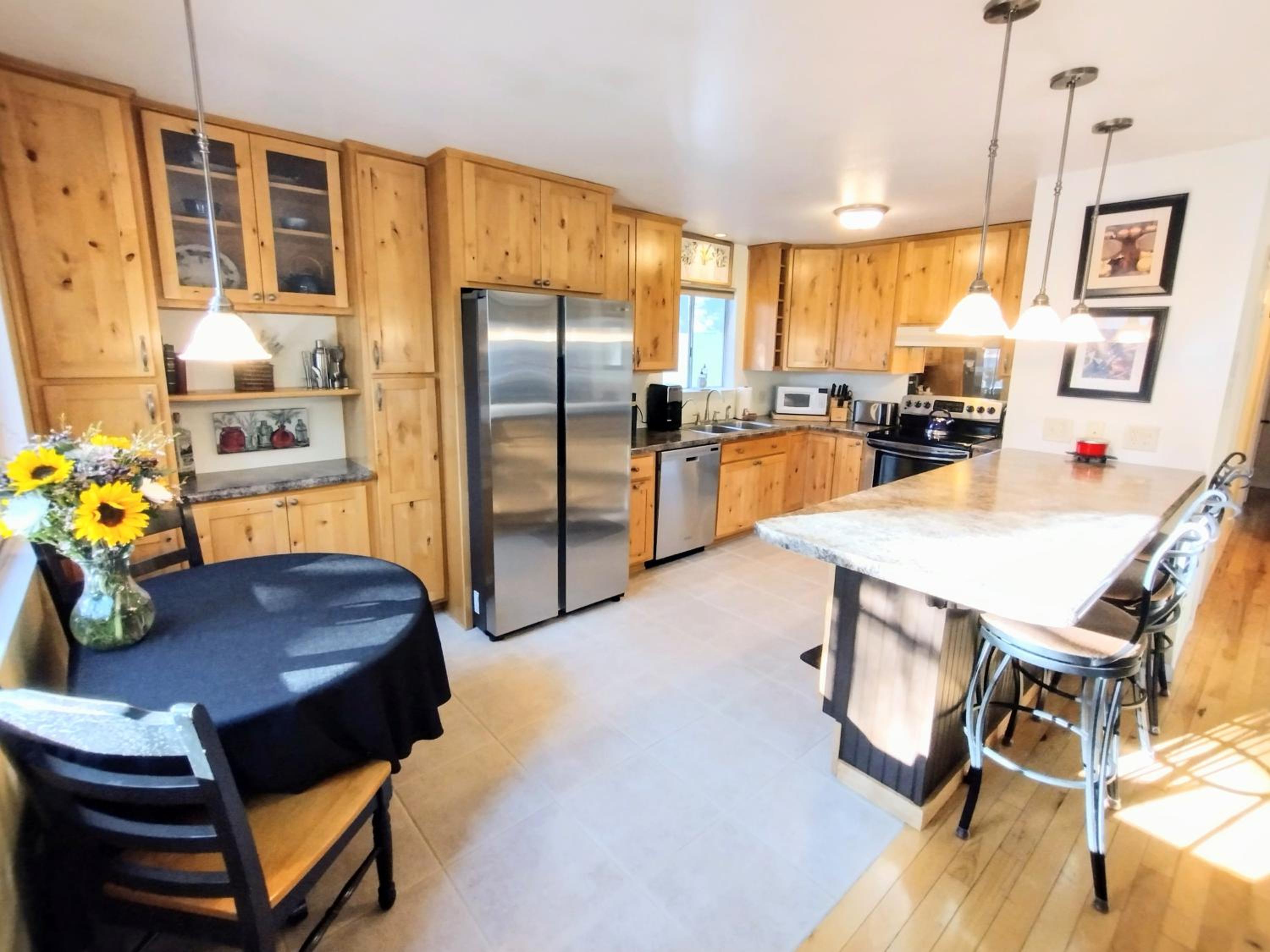 LOCATION! Nature Lovers Getaway - Close to Historic Downtown