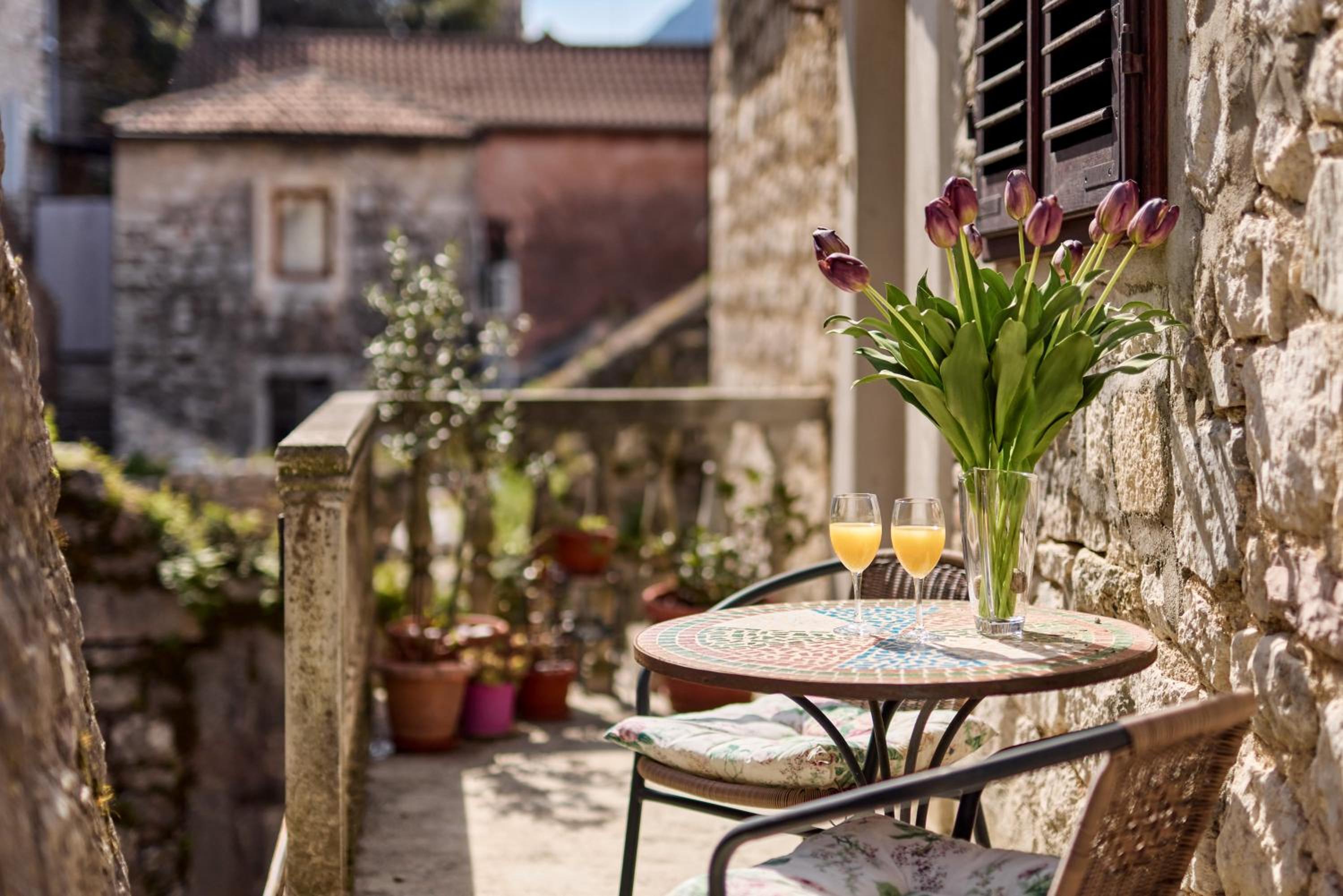 Old Town Terrace Vibe view 2