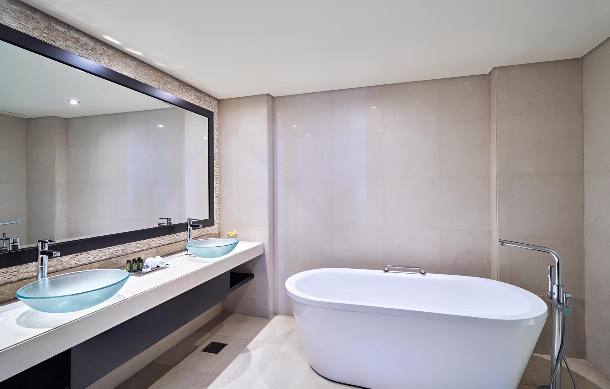 Rixos The Palm Hotel & Suites – Ultra All Inclusive, Dubai Rixos The Palm Hotel & Suites – Ultra All Inclusive, Dubai