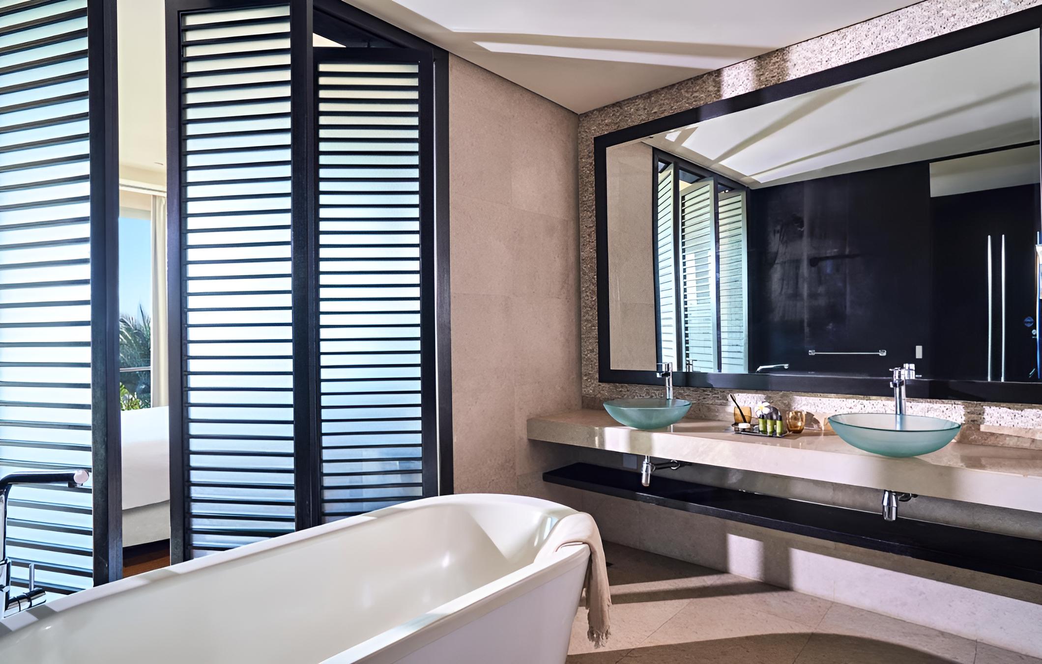 Rixos The Palm Hotel & Suites – Ultra All Inclusive, Dubai Rixos The Palm Hotel & Suites – Ultra All Inclusive, Dubai