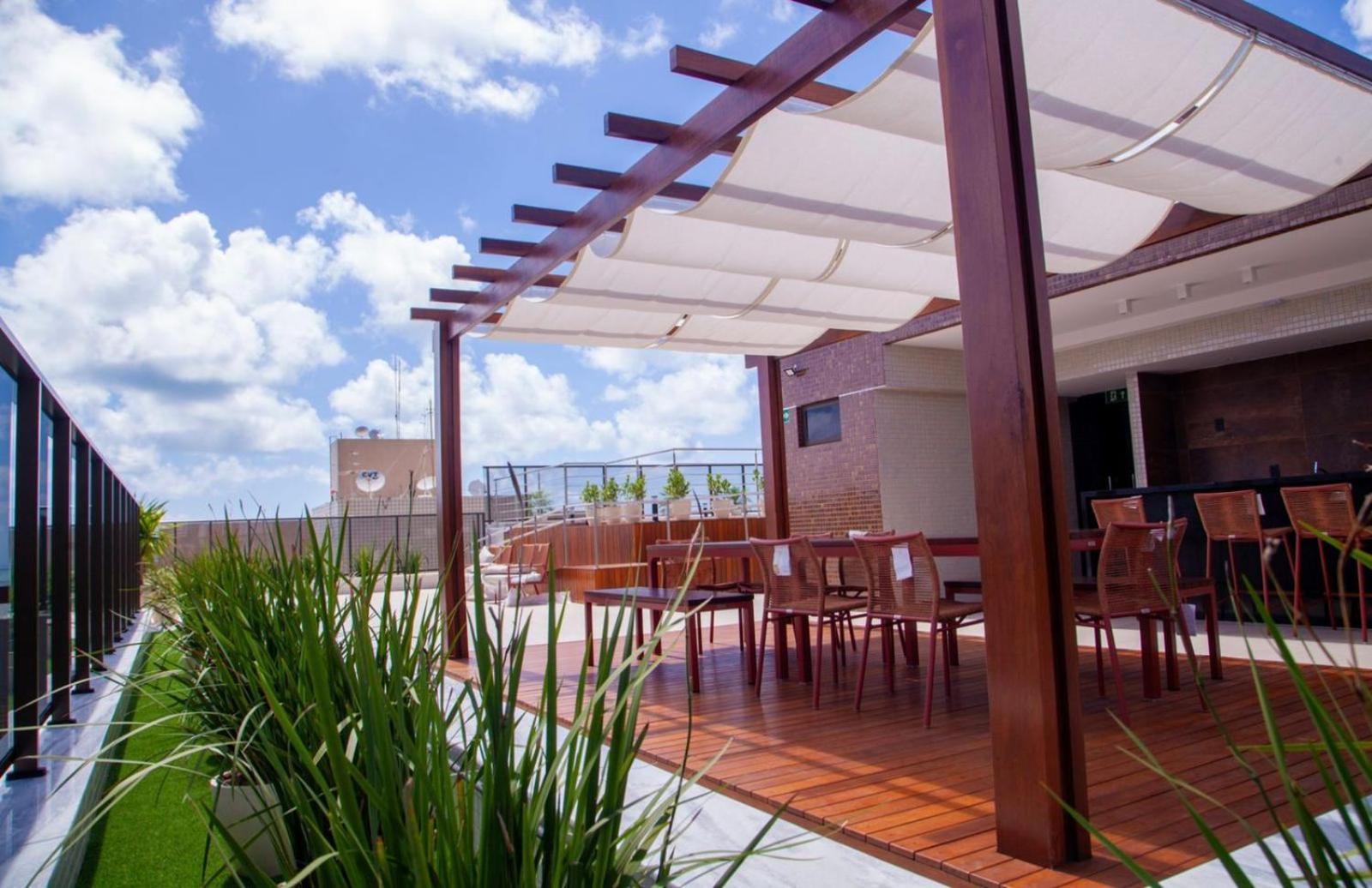 APARTAMENTO MODERNO A 150m DA PRAIA DO CABO BRANCO