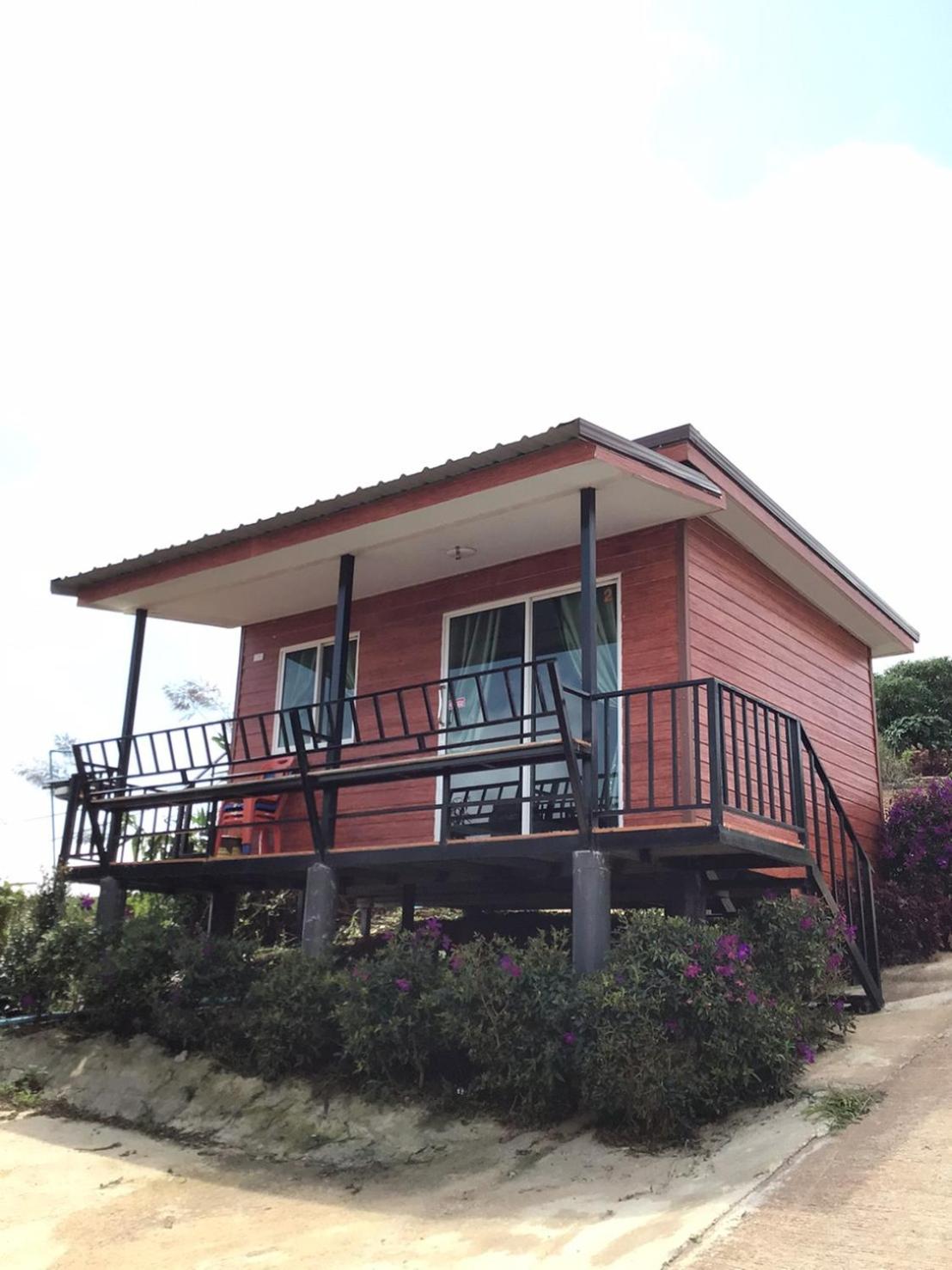 Rai Rak Doi Phu Thap Boek