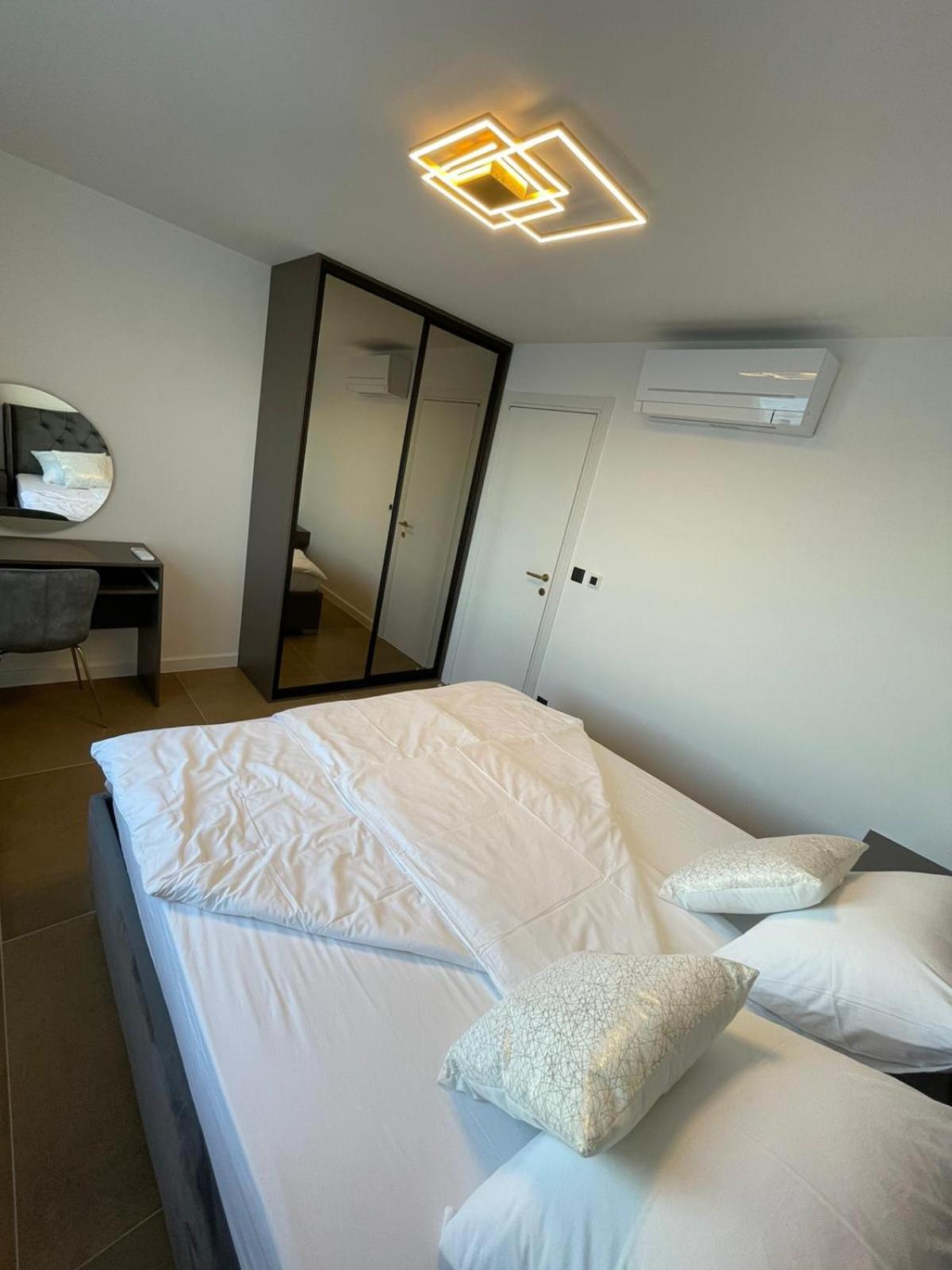 Seaside Luxury Apartment Tanita view 5