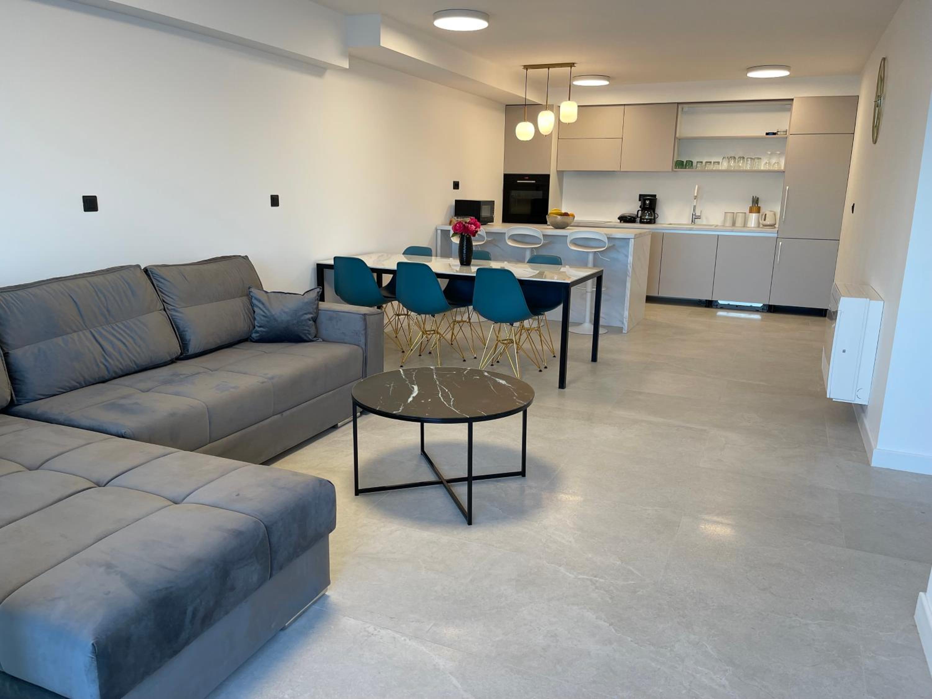 Seaside Luxury Apartment Tanita view 4