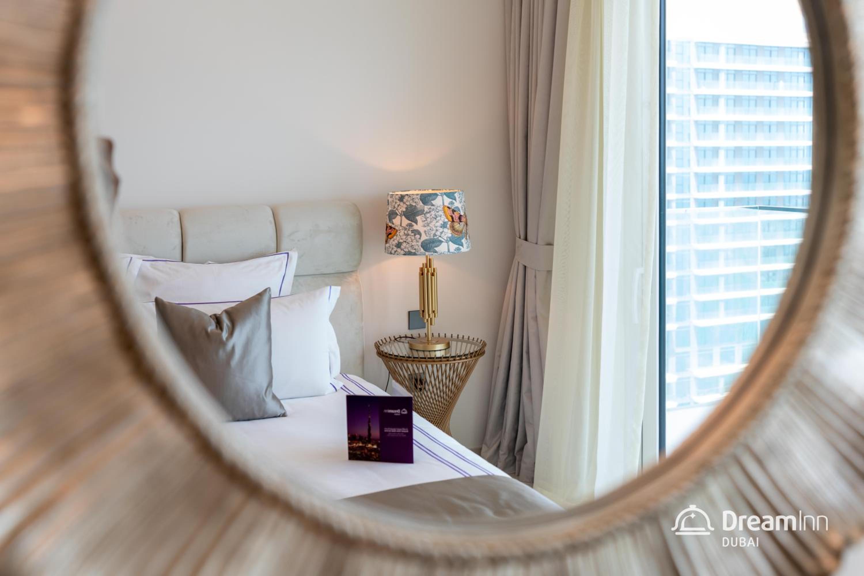 Dream Inn Apartments - Sunrise Bay Beach Front