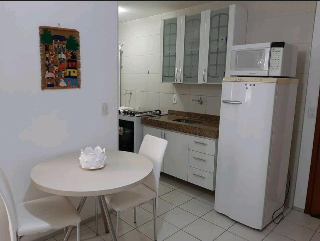 APARTAMENTO BEM LOCALIZADO NA PONTA VERDE