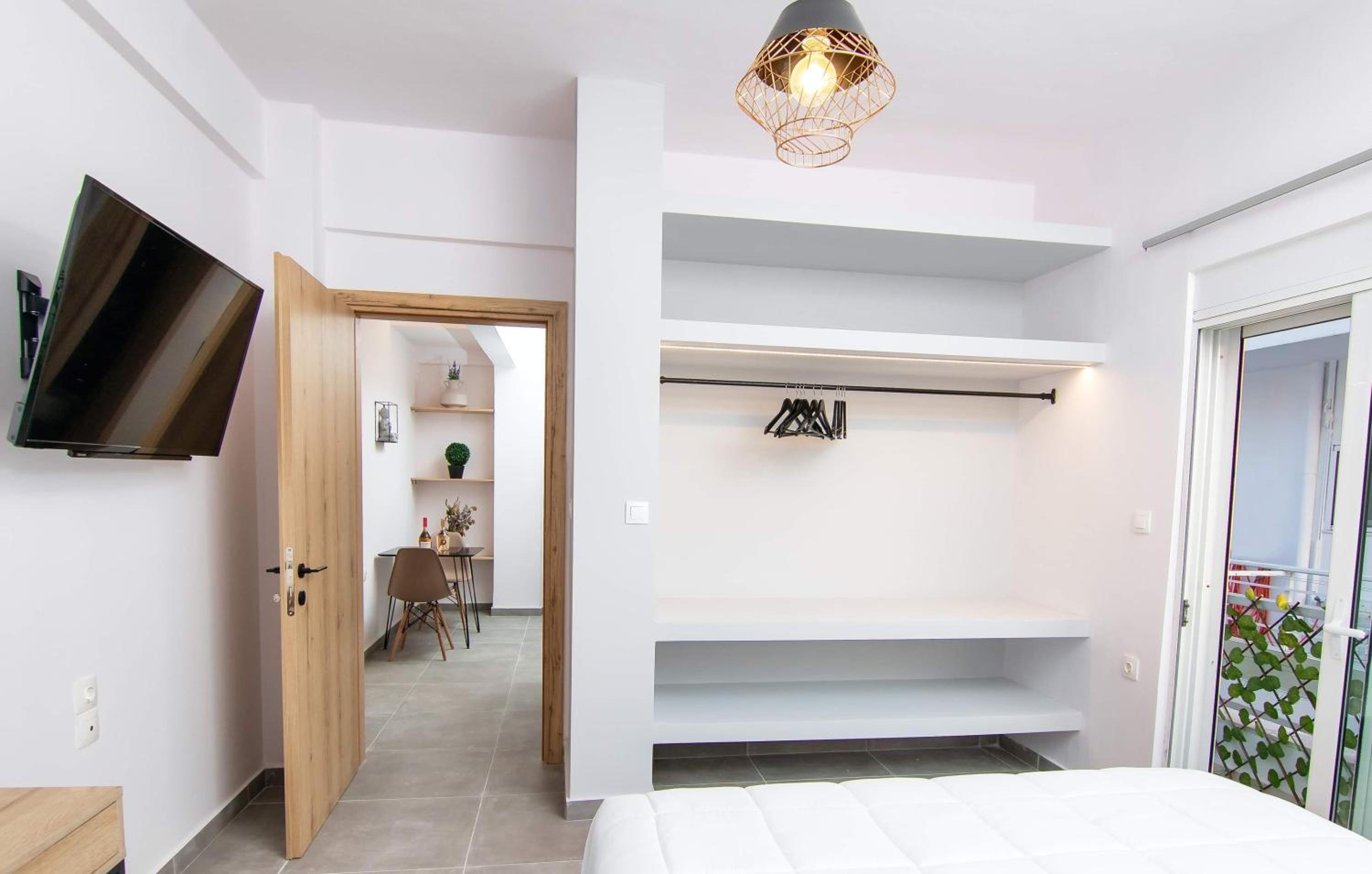 Luxury Apartment in the Center view 4