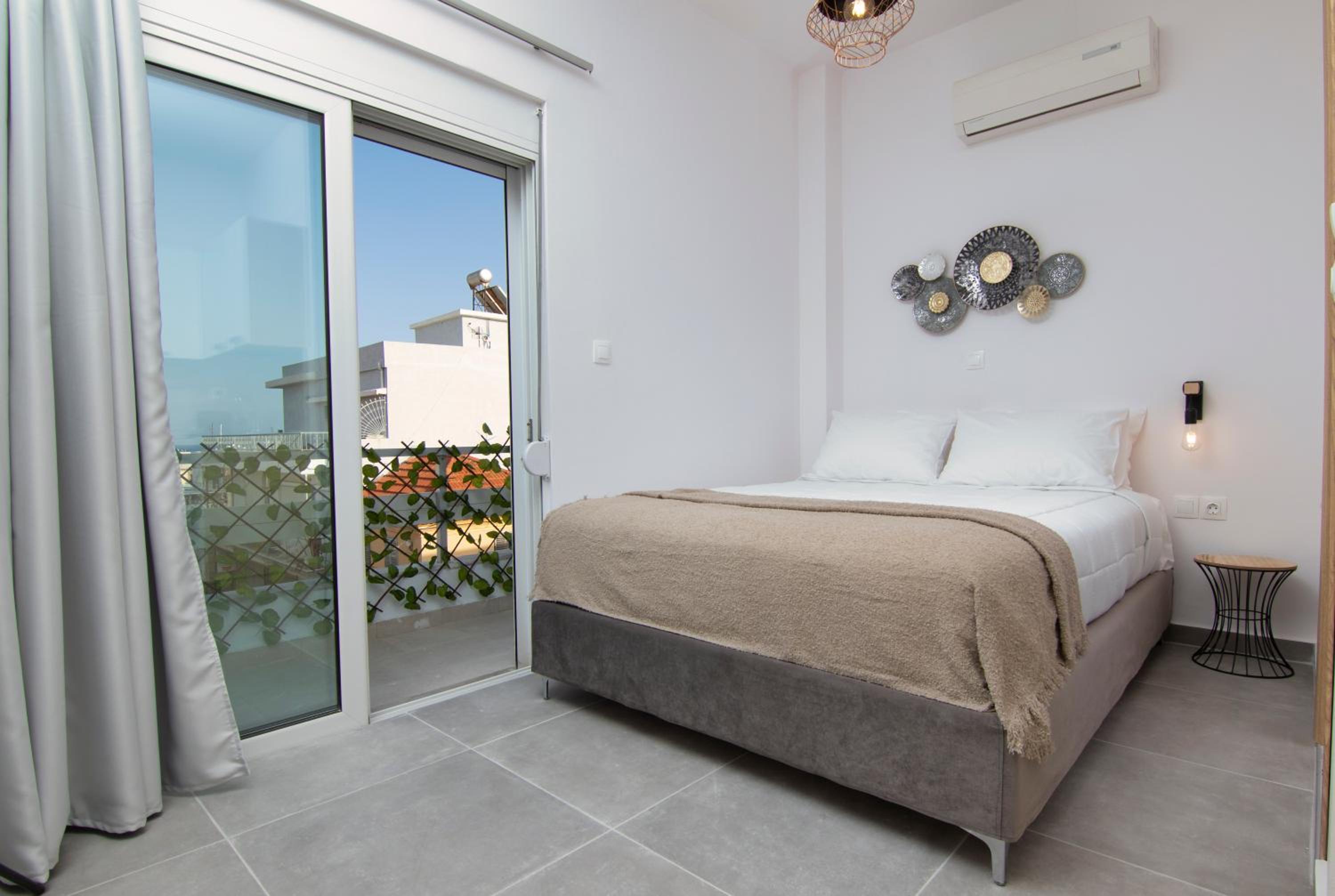 Luxury Apartment in the Center view 3