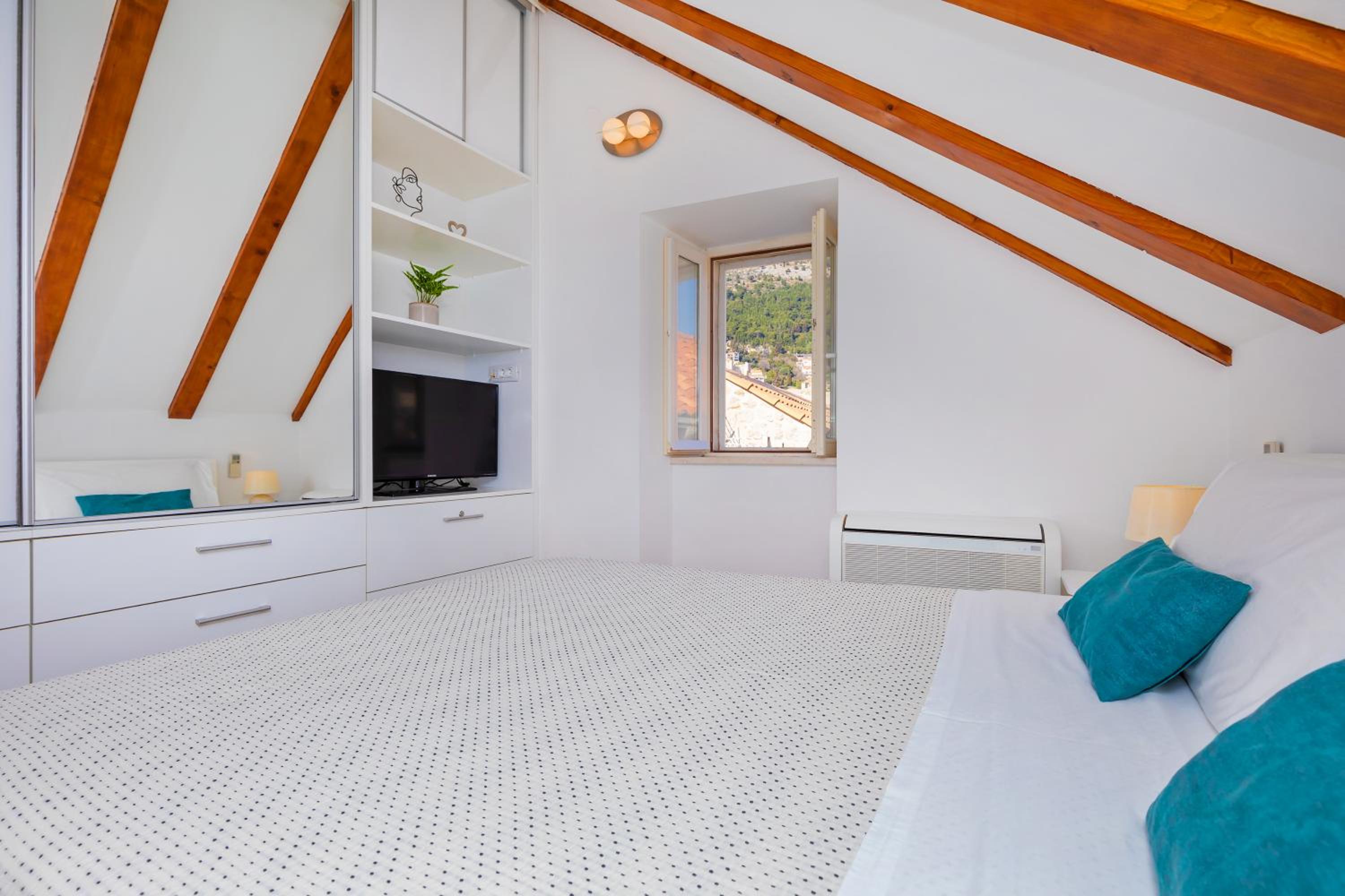 Domino Holiday Home