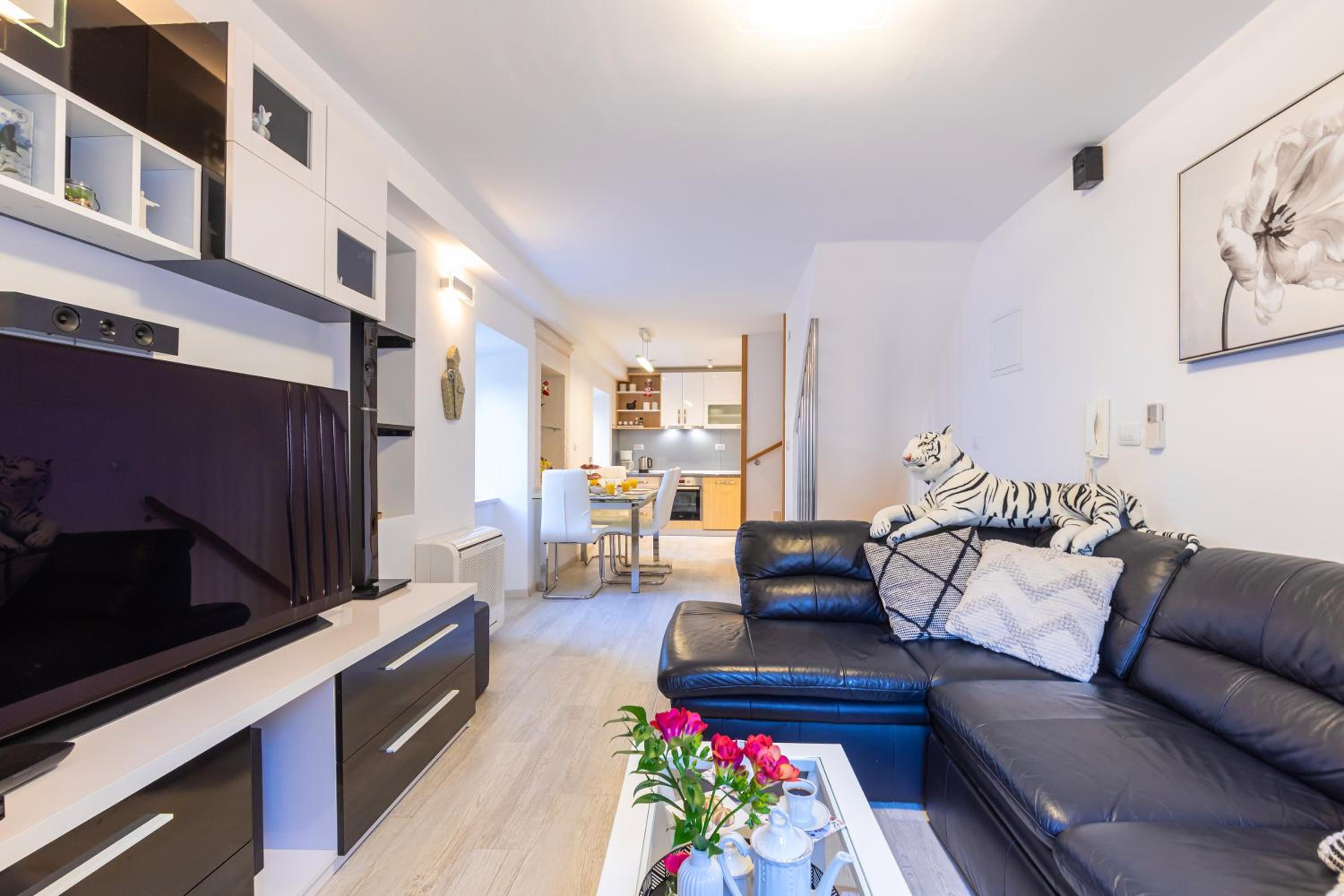Domino Holiday Home
