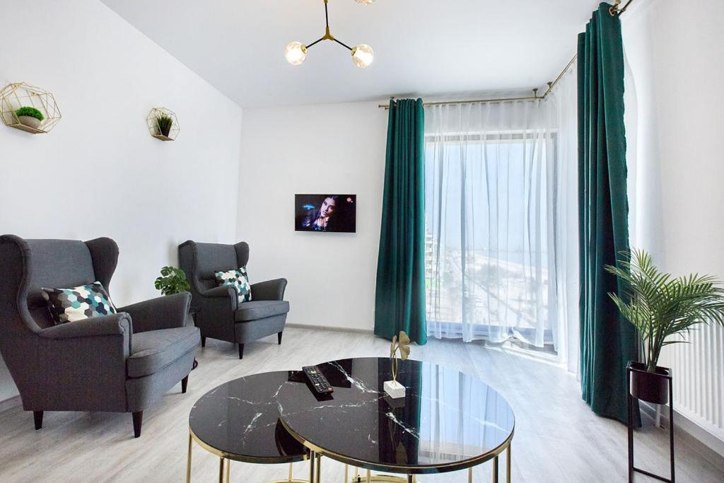 Blue Promenada Apartment