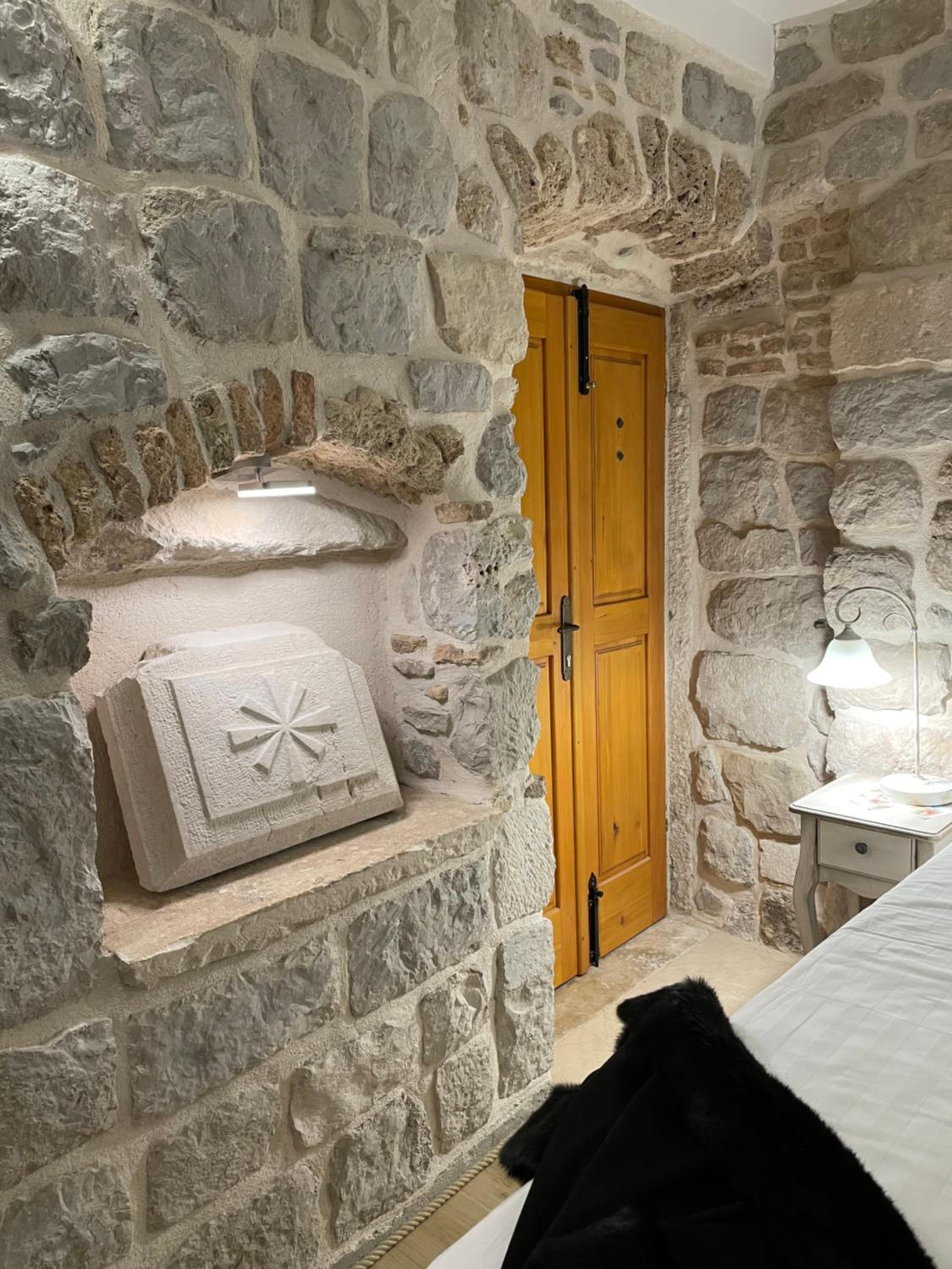Dubrovnik Throne Suite II.