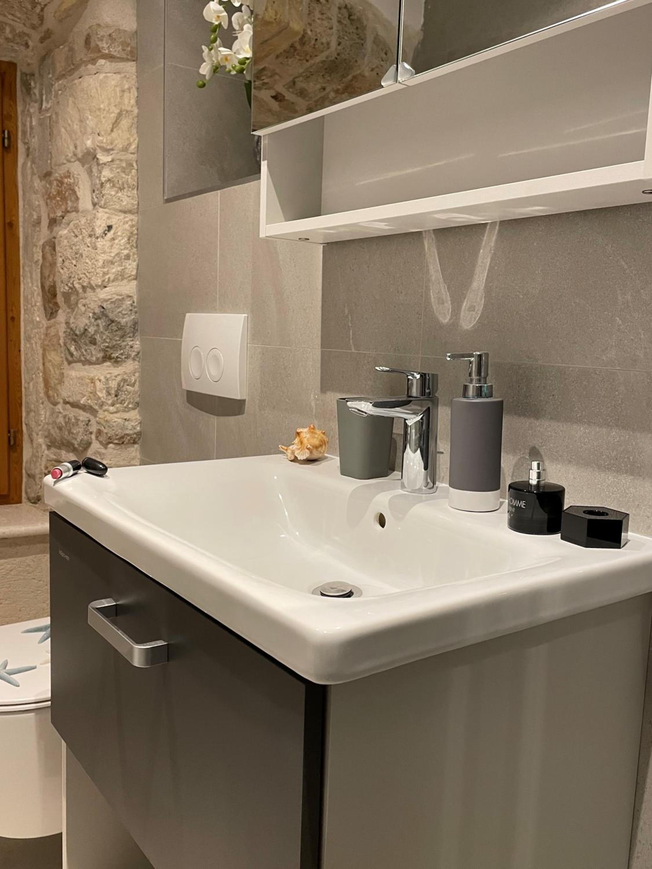 Dubrovnik Throne Suite III.