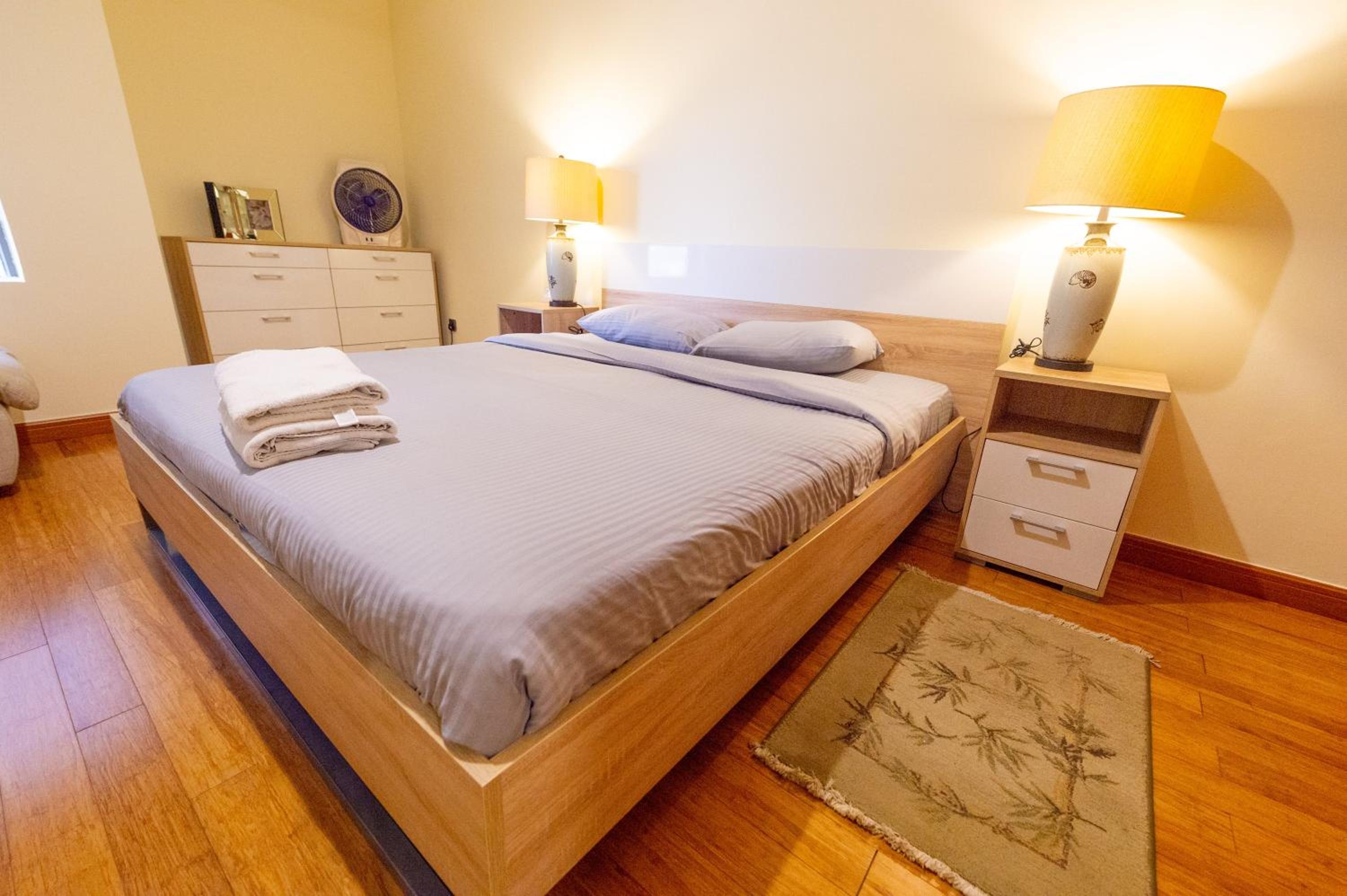 Stylish 1BR - Murad Tower near Mall of Emirates - MRD