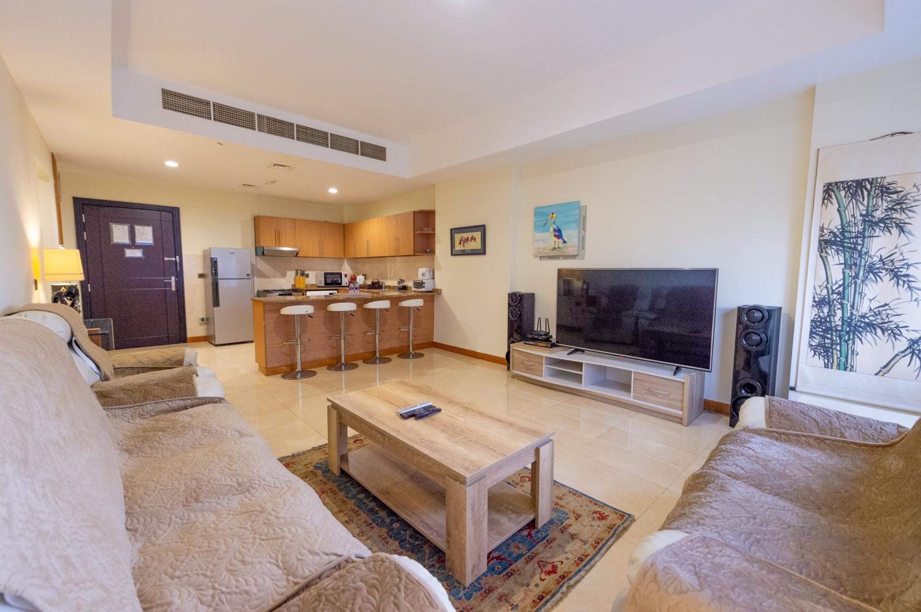 Stylish 1BR - Murad Tower near Mall of Emirates - MRD photo 3