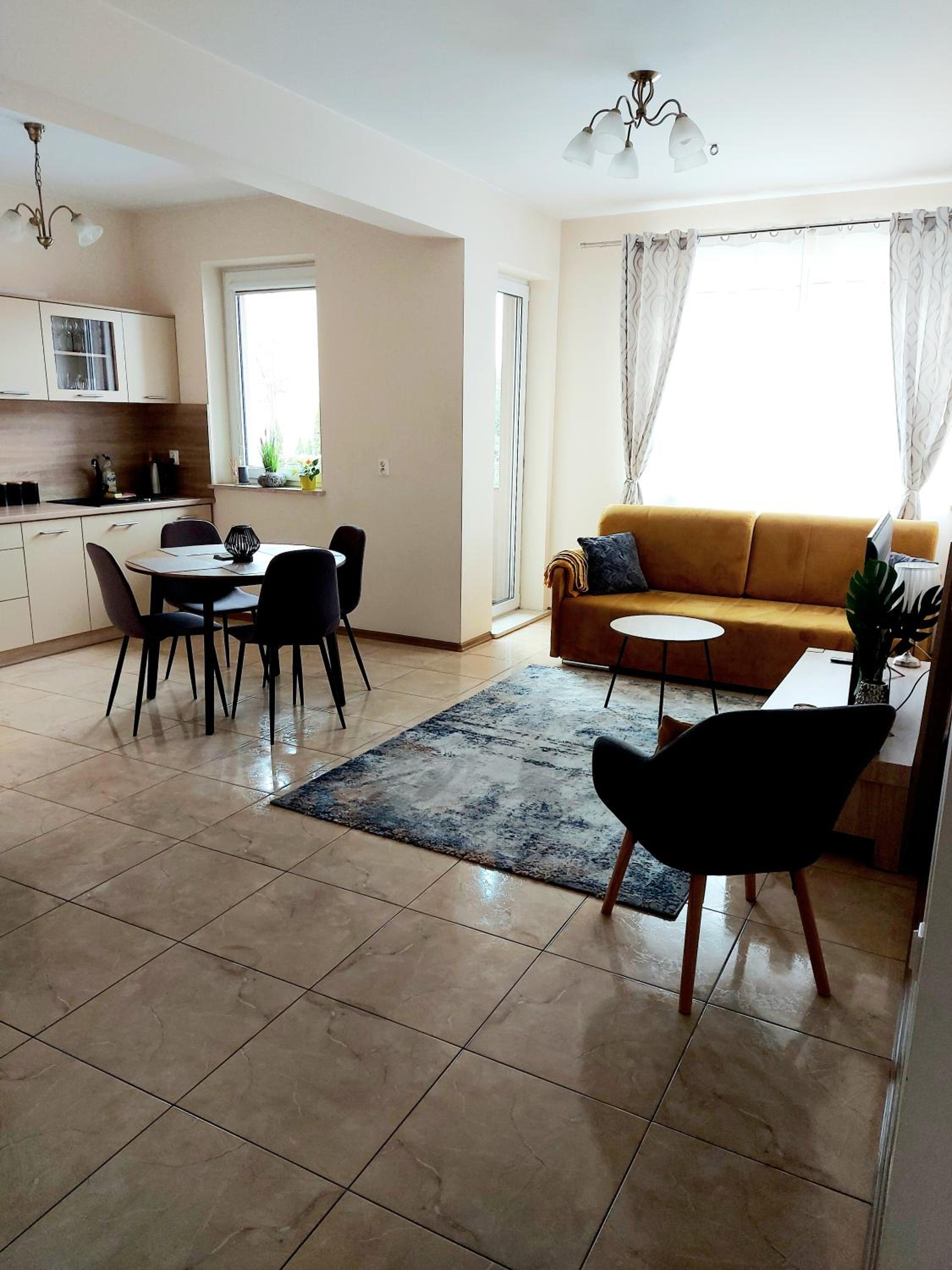 Modlinska Apartments