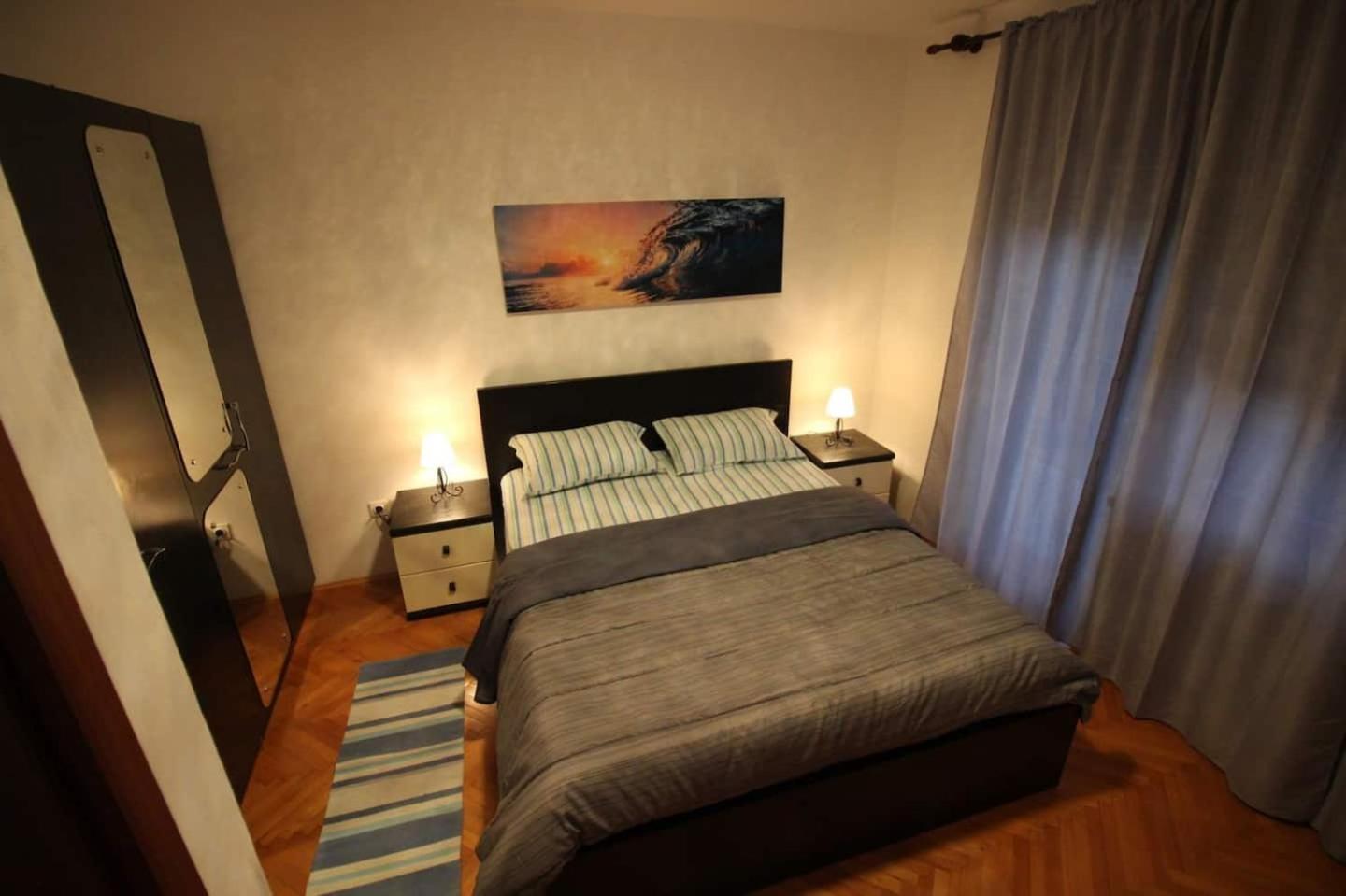Moderan apartman u blizini mora view 2