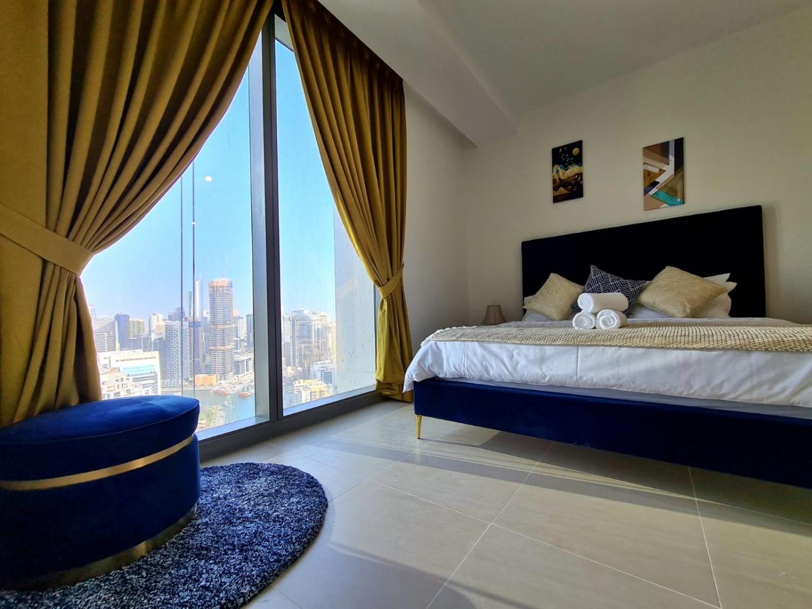 Luxury Marina Apartment 1