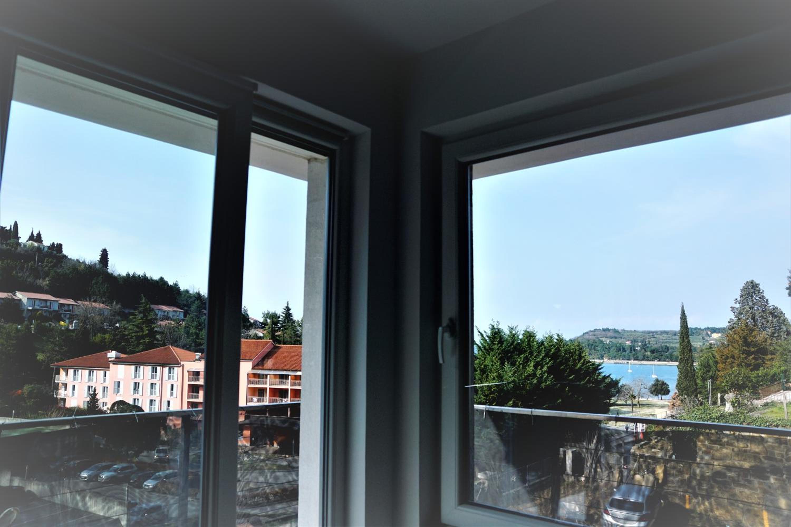 Heart of Strunjan Apartments AL