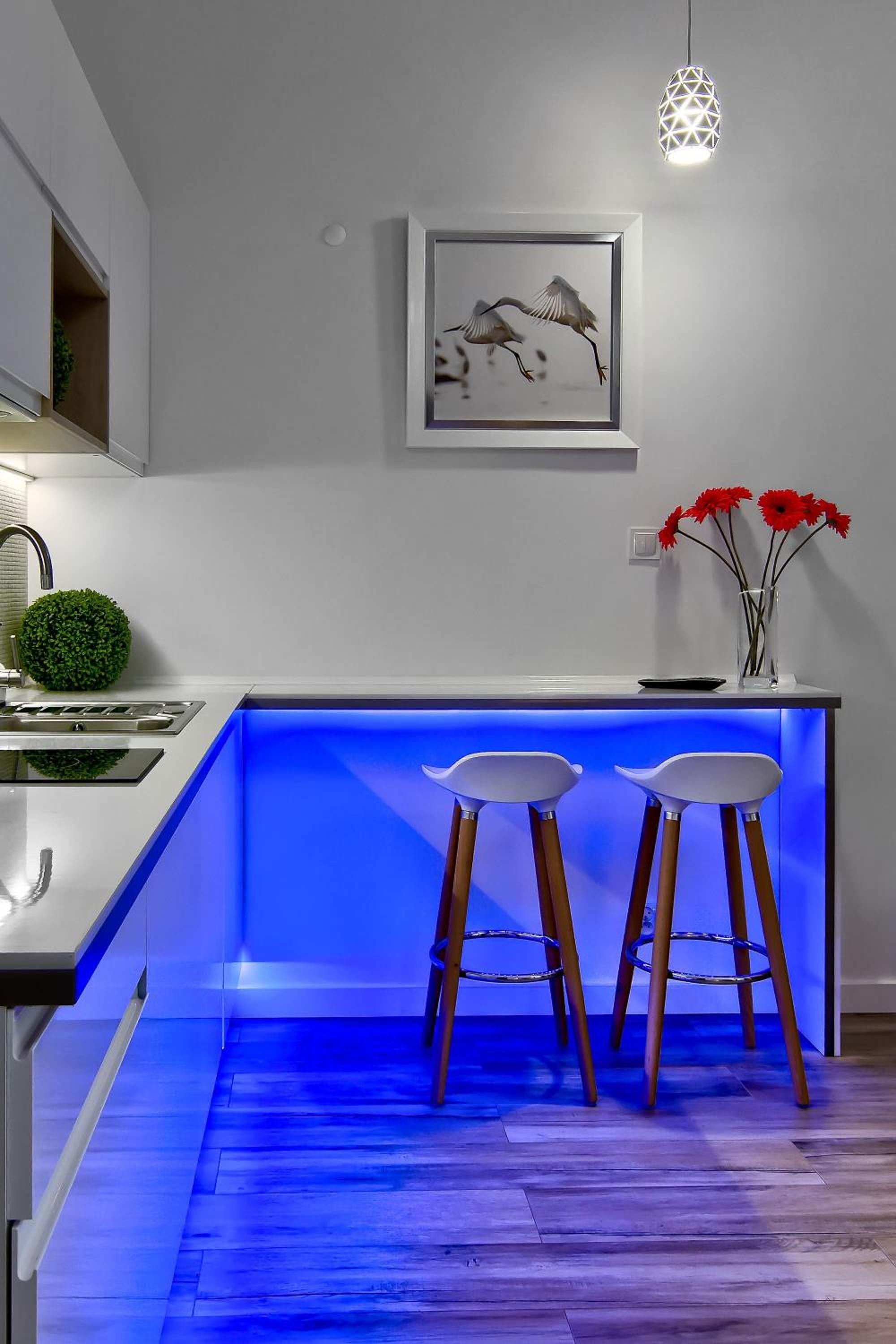 Apartament biały z jacuzzi