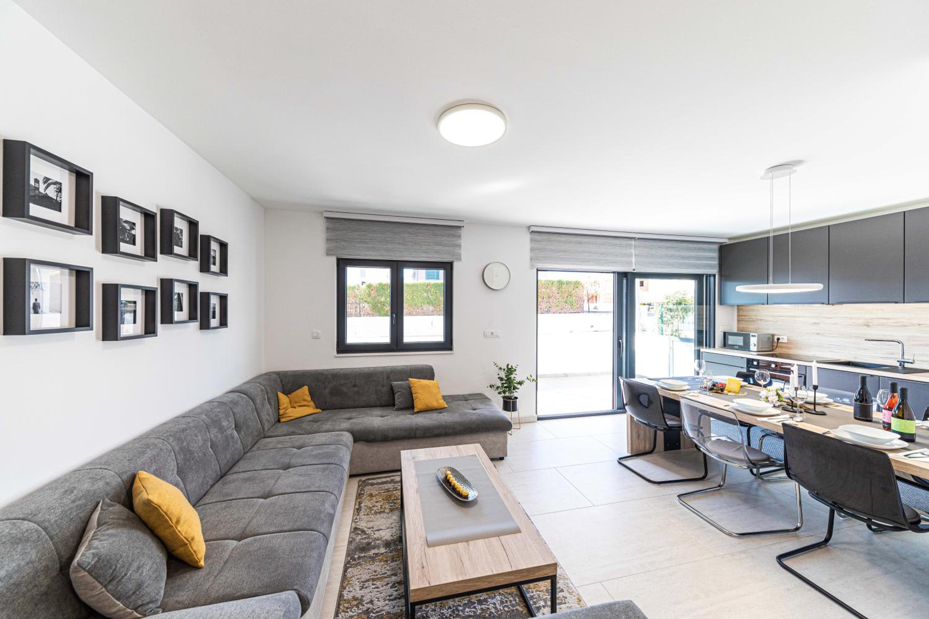Luxury apartment Pia with swimming pool and grill view 3