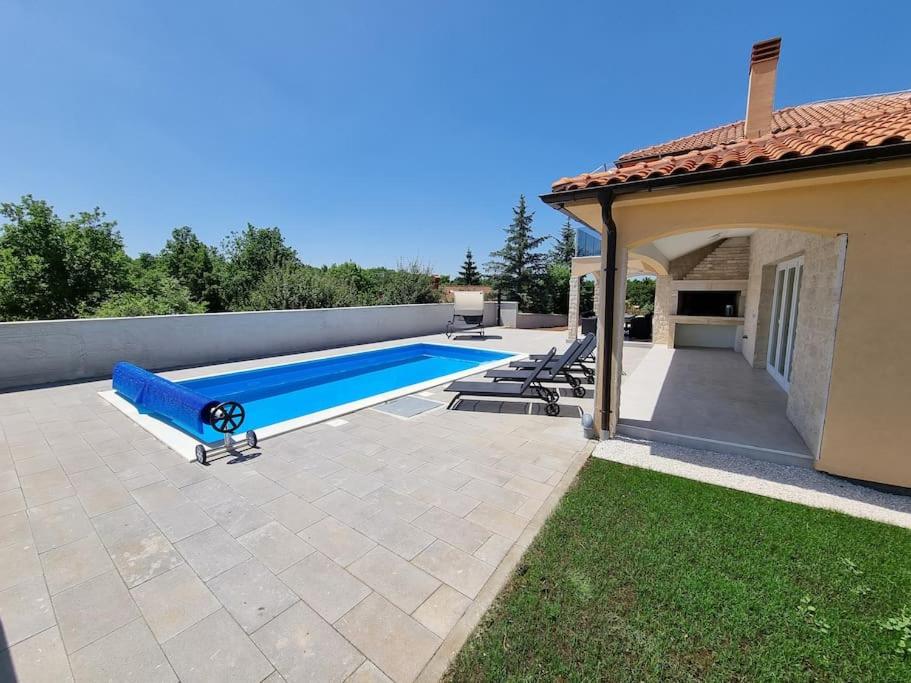 Villa Oasis - pool villa in heart of Istria view 3