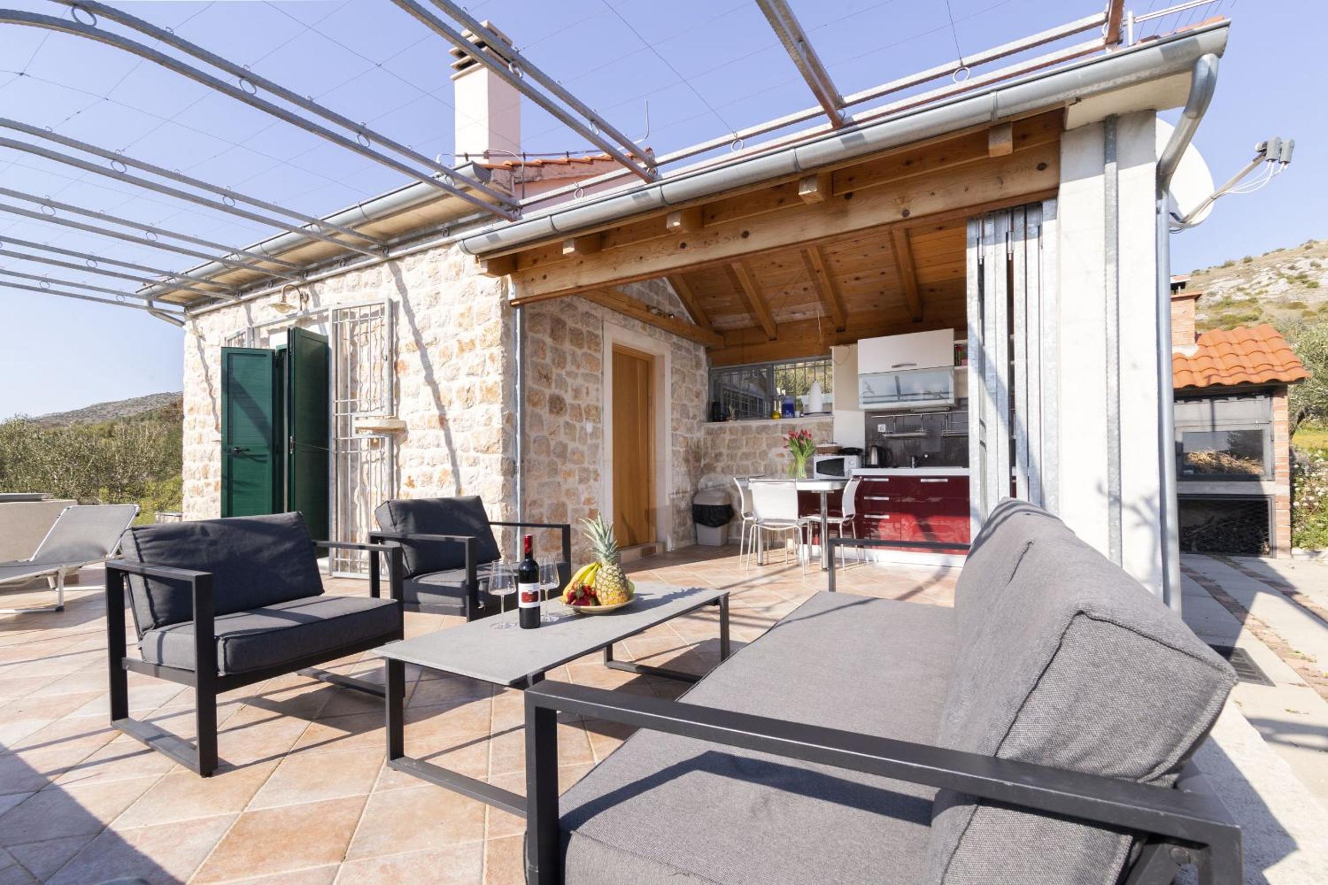 Holiday home Olive view 2