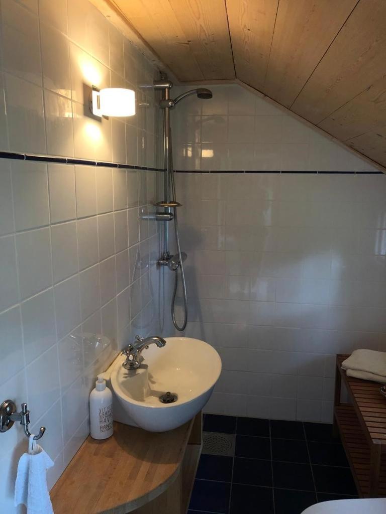 Seaside Cottage Haga Park view 2