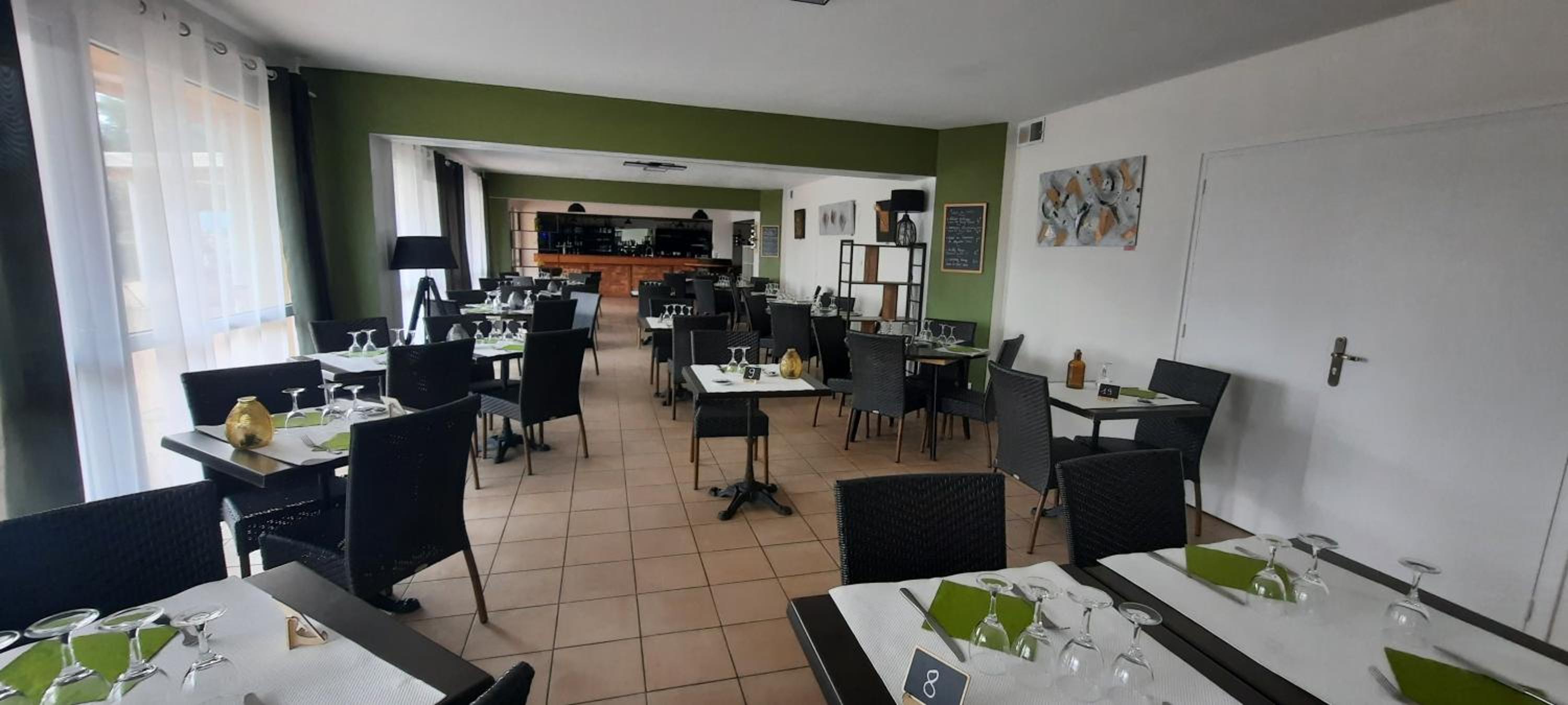 Food & Beverage