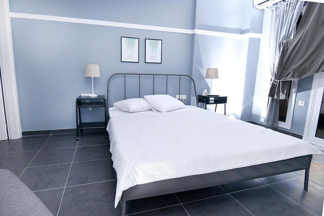 Retro luxury rooms view 5