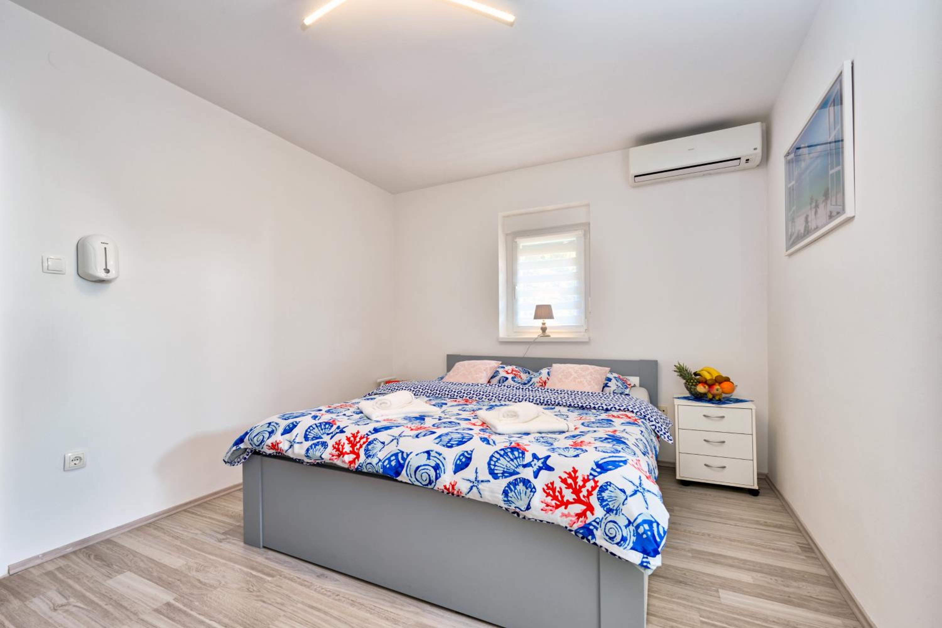 Apartman Franka / Novalja / Zrče view 3