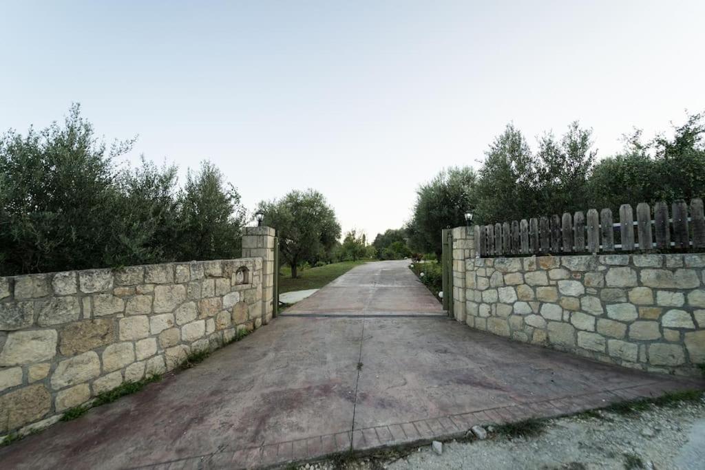 Dreamy Wooden Cottage Lixouri photo 5