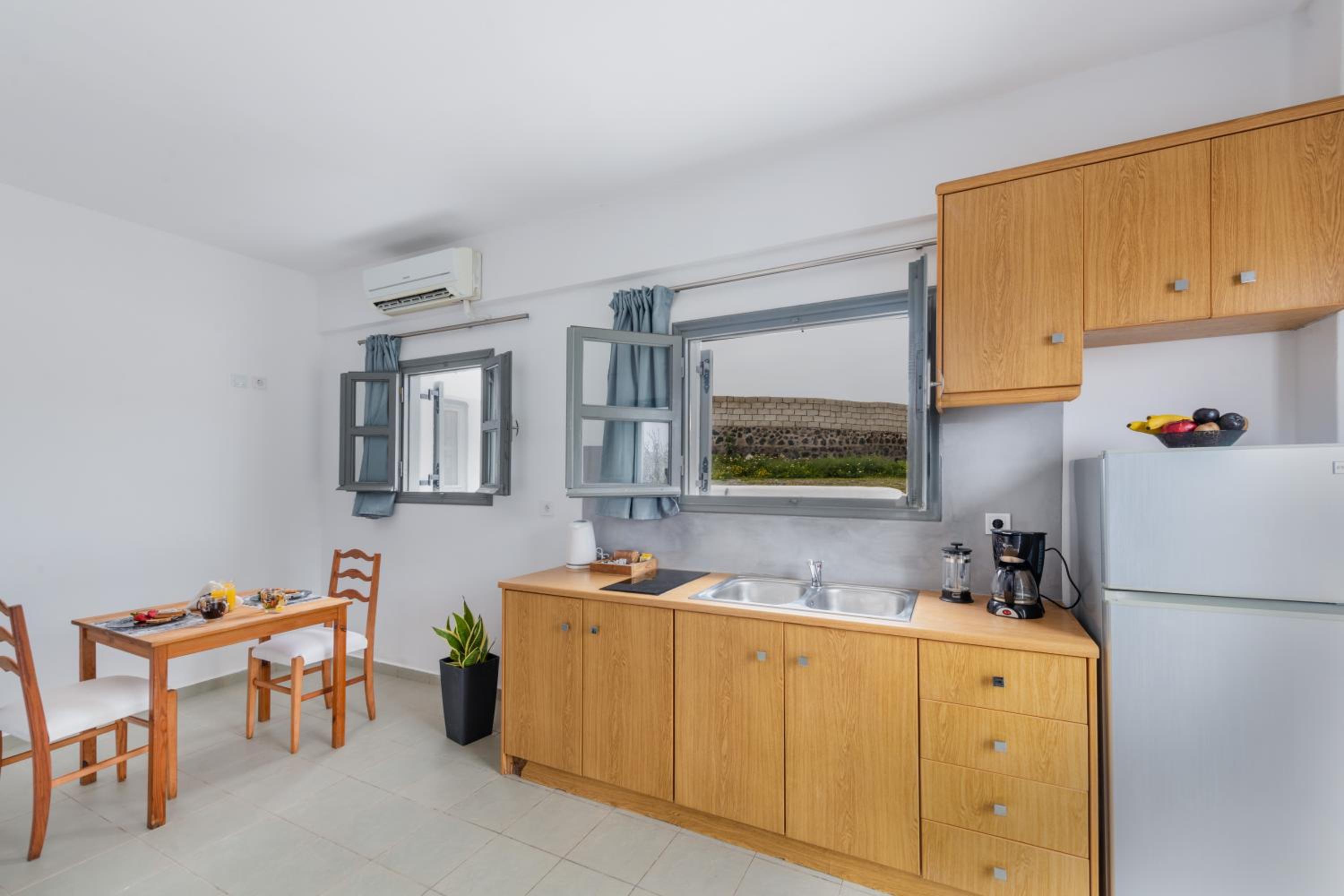 Amanecer Apartments