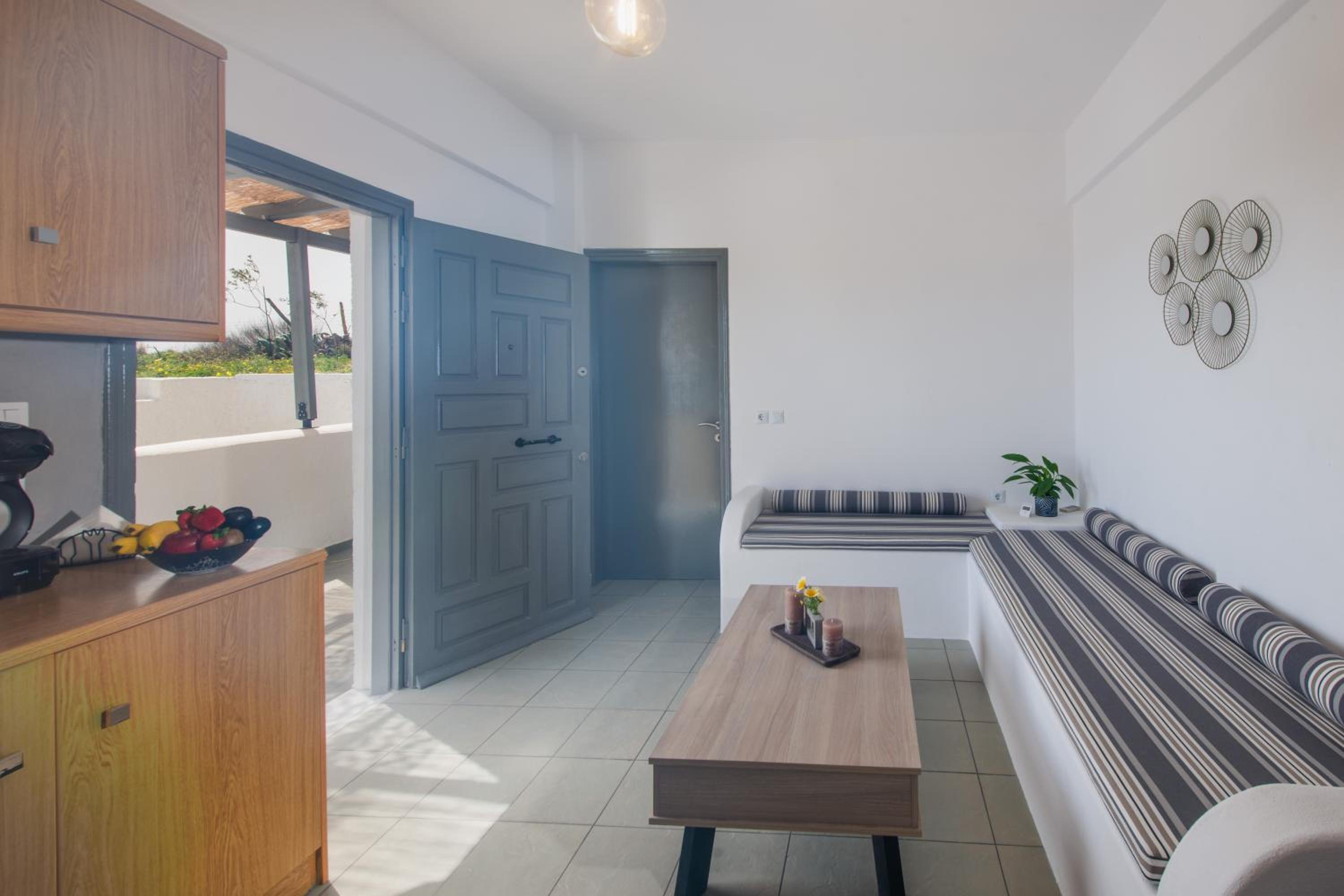 Amanecer Apartments view 4
