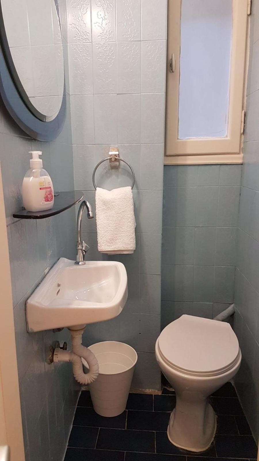 Begonia-Athens Center, 6 BD, 2.5 BATH