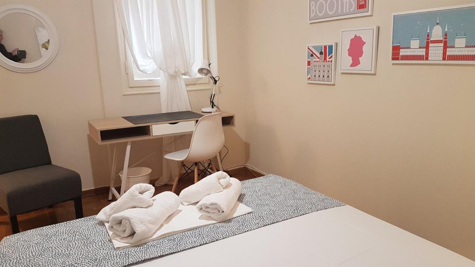Begonia-Athens Center, 6 BD, 2.5 BATH