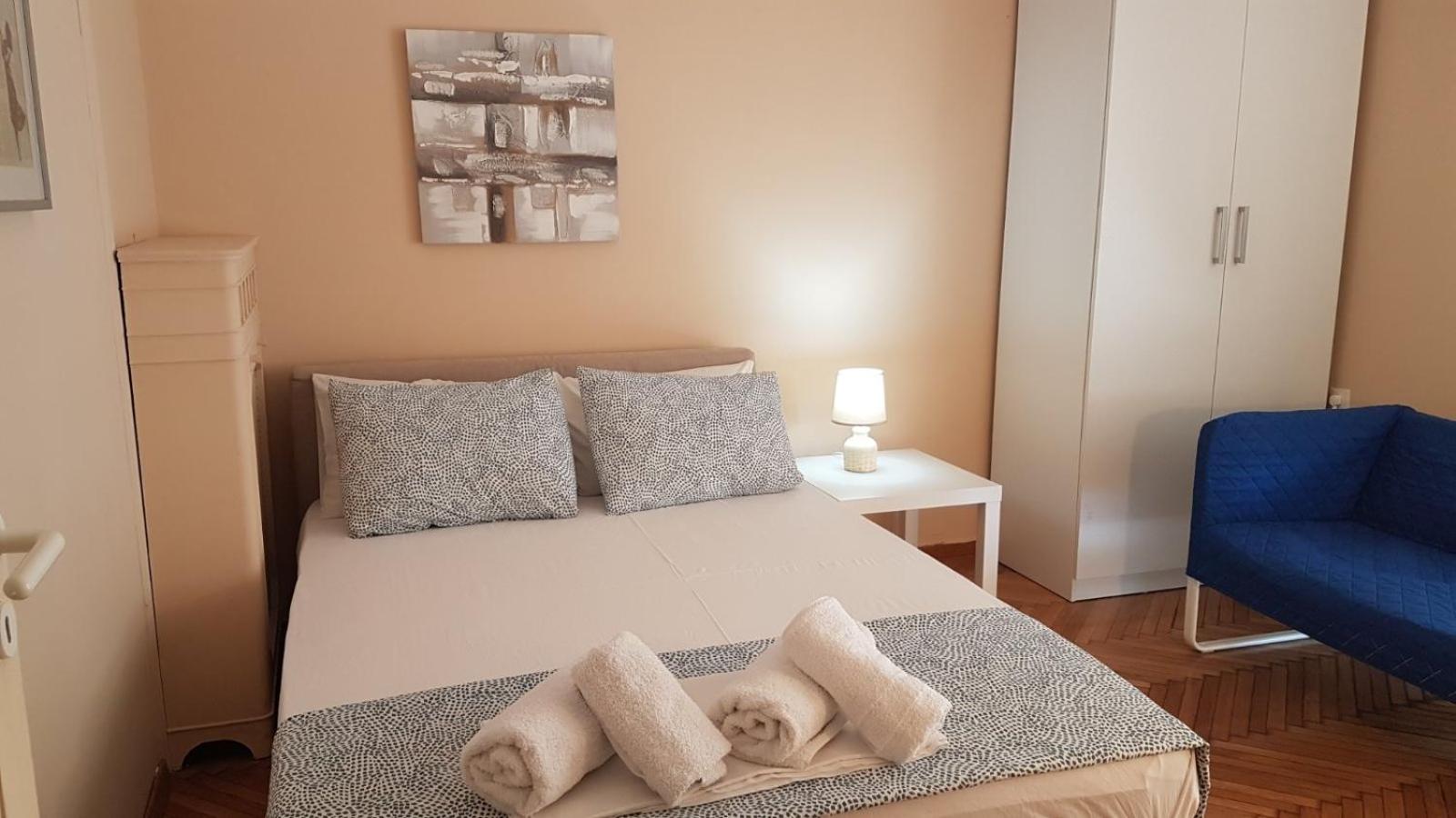 Coral Athens Centrer - 3,5 BD , 2 BATH