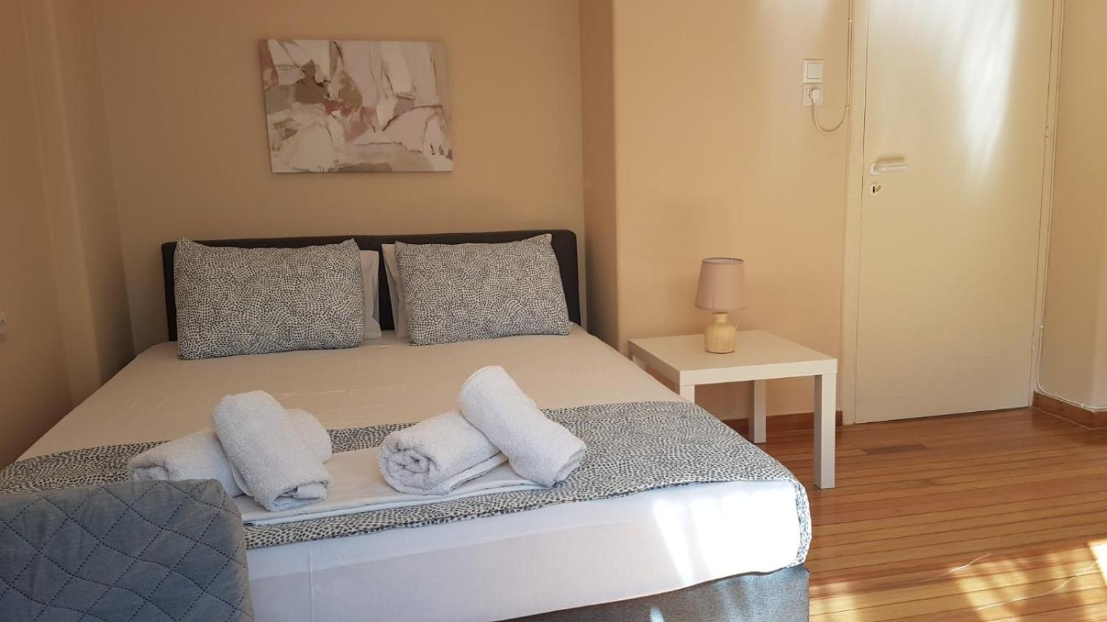 Coral Athens Centrer - 3,5 BD , 2 BATH