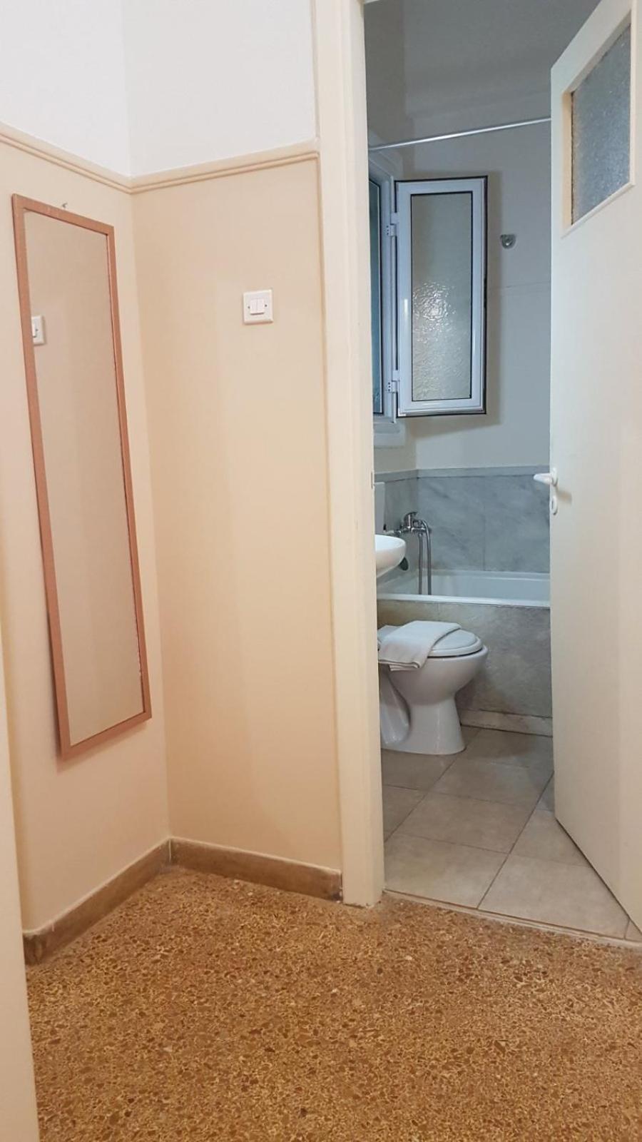 Coral Athens Centrer - 3,5 BD , 2 BATH