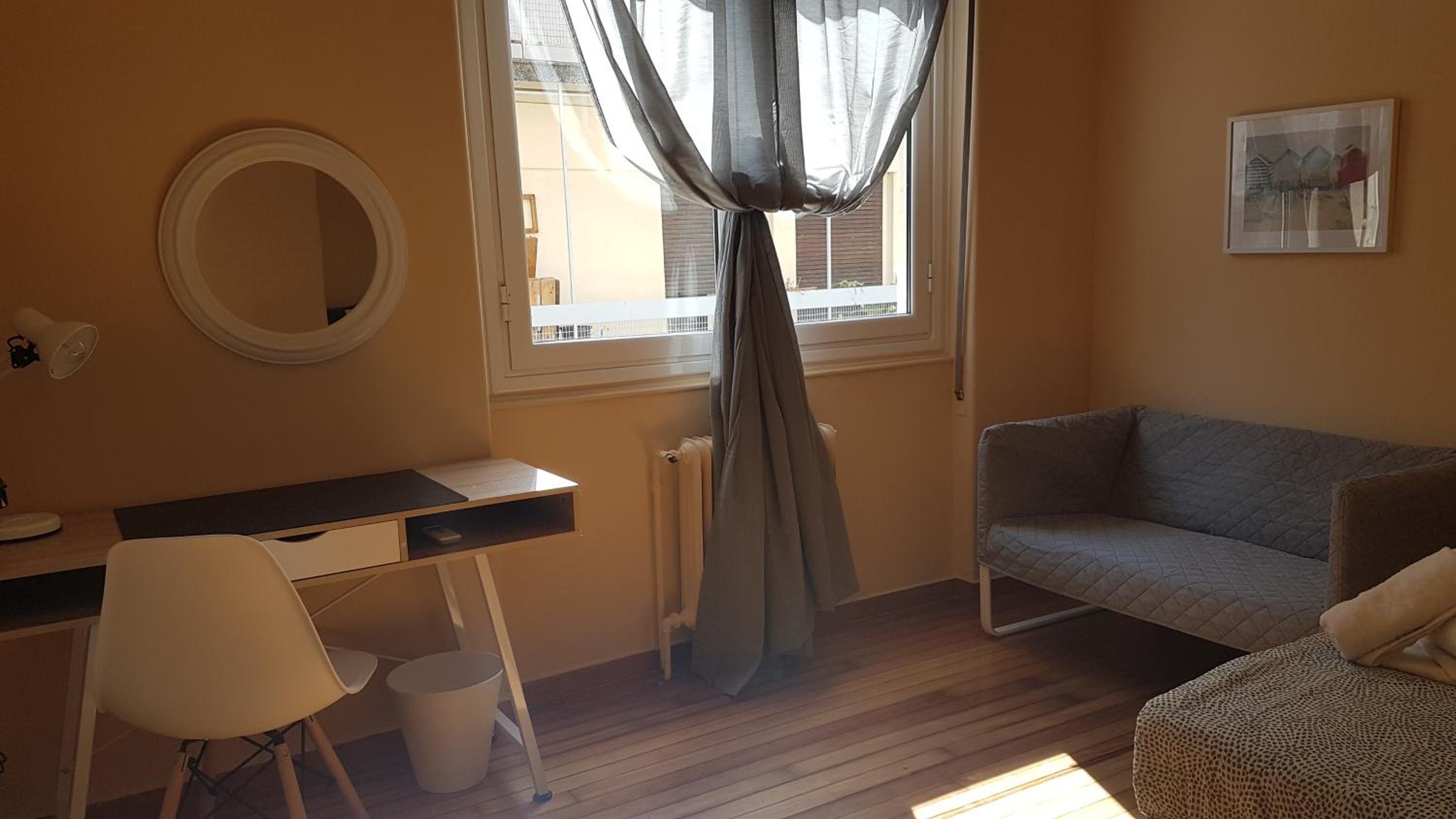 Coral Athens Centrer - 3,5 BD , 2 BATH